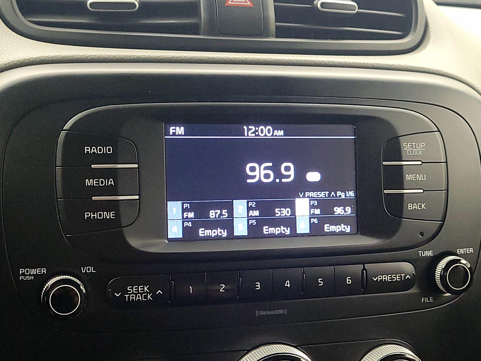 Thumbnail: 2017 Kia Soul - 14