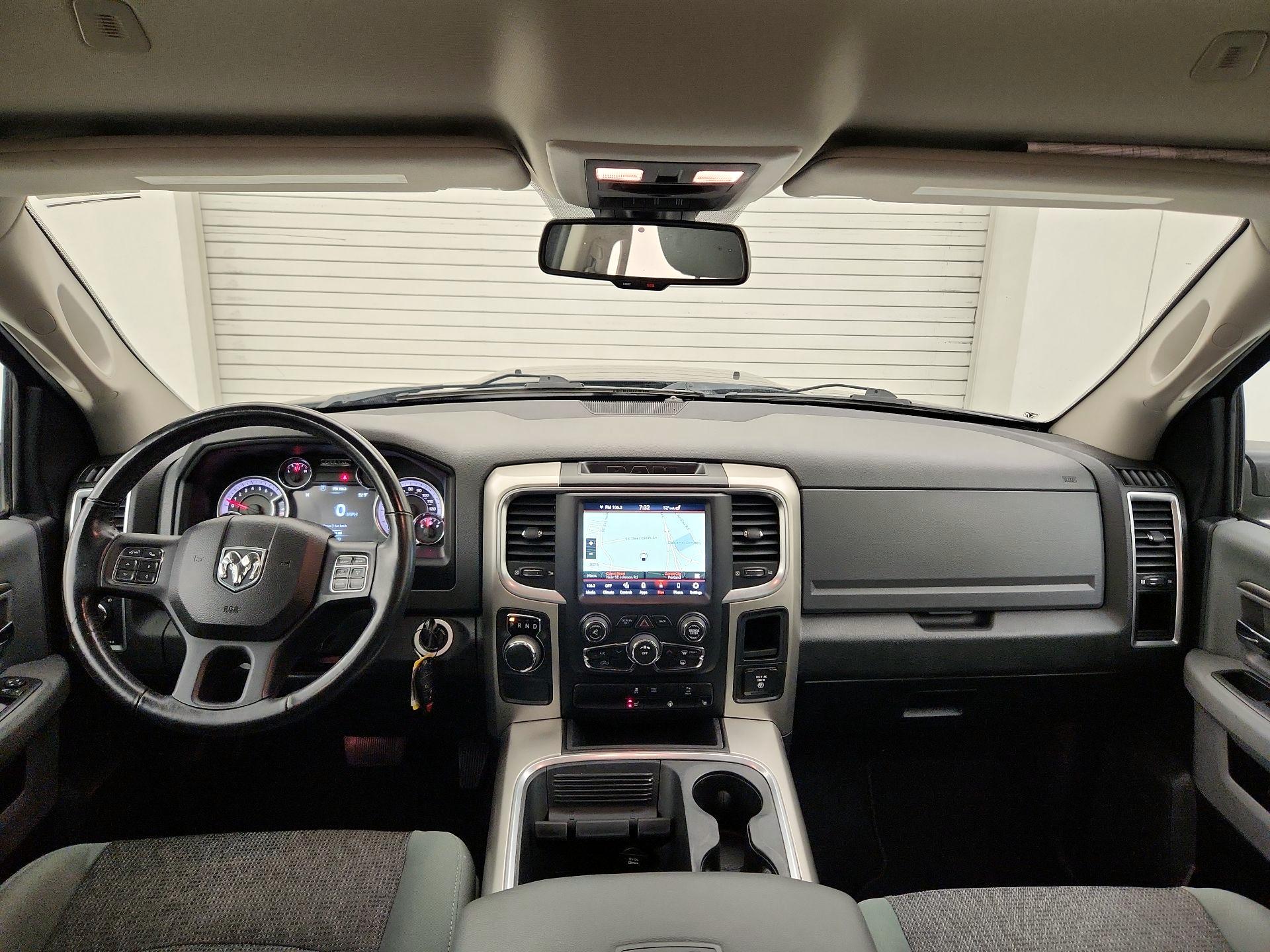 Thumbnail: 2020 RAM 1500 Classic - 9