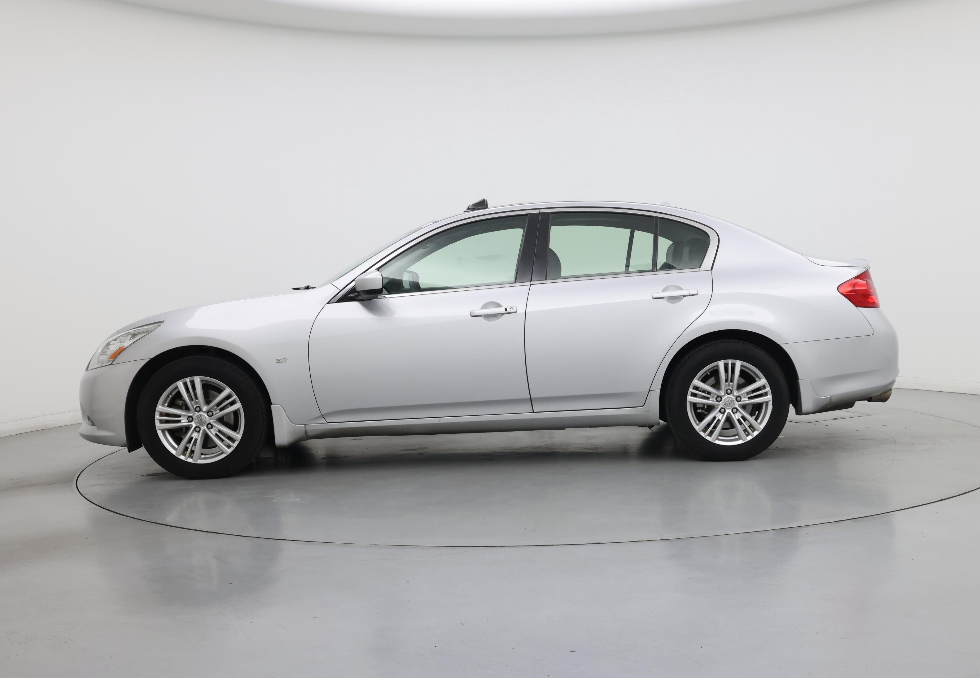 Thumbnail: 2015 INFINITI  - 3