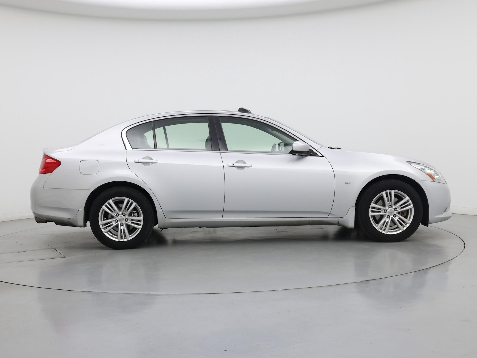 2015 INFINITI Q40 Base - Photo 8