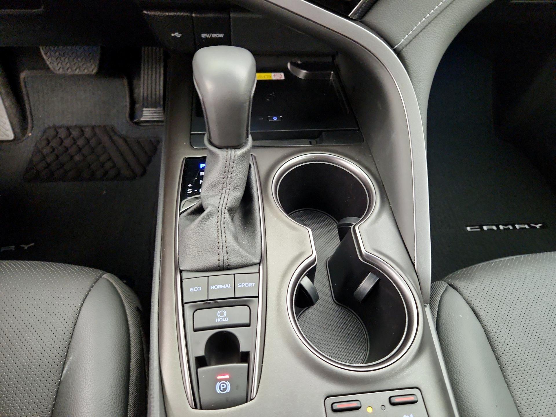 Thumbnail: 2024 Toyota Camry - 18