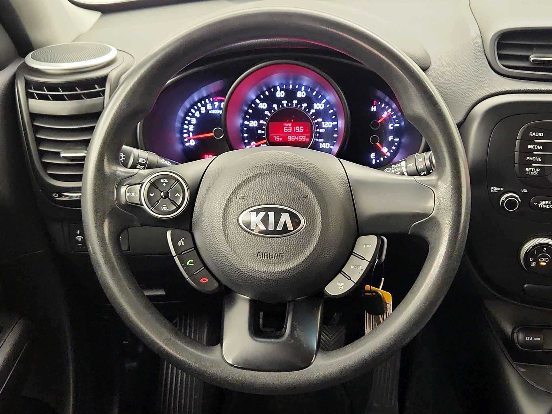 Thumbnail: 2016 Kia Soul - 10