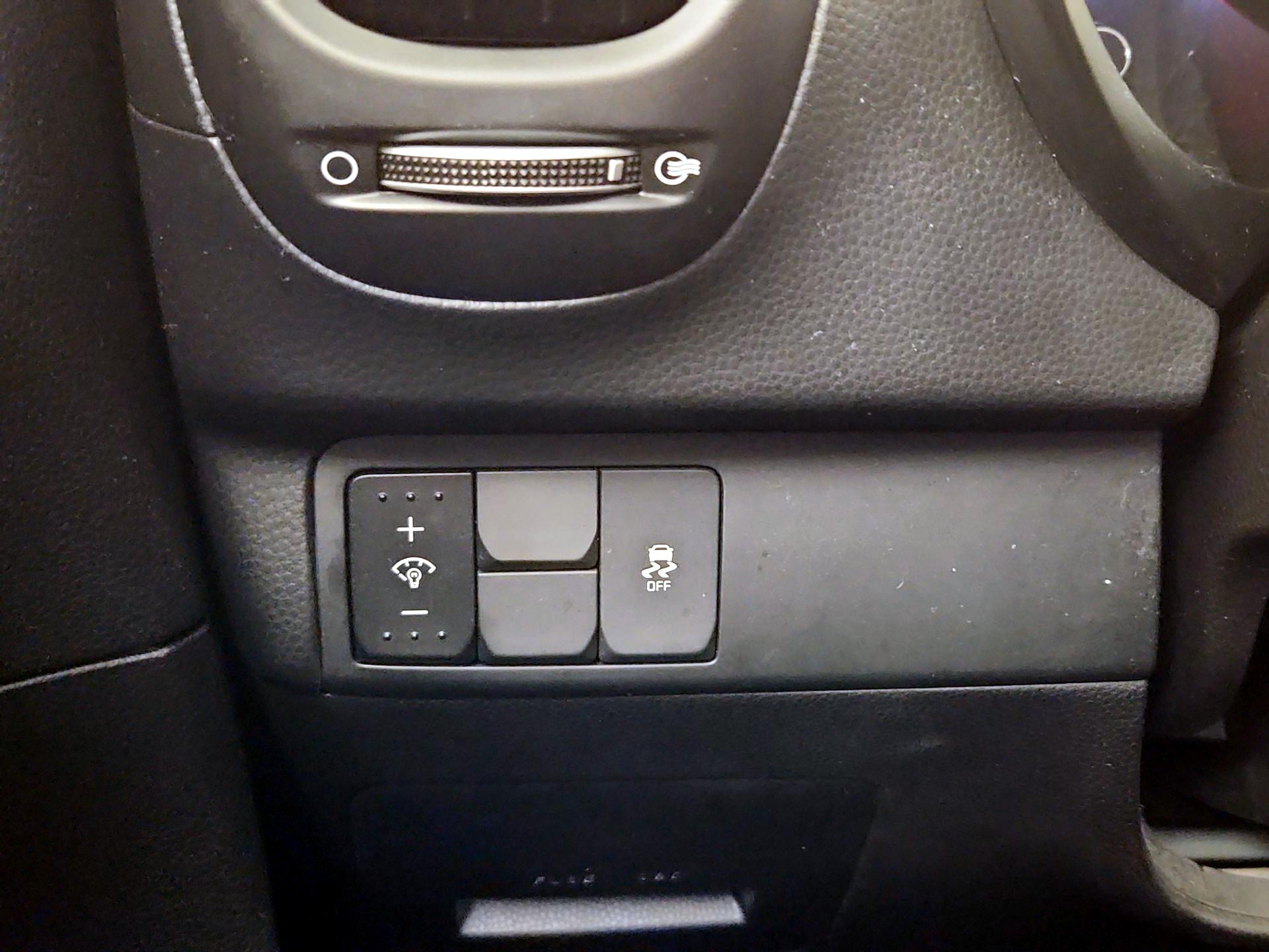 Thumbnail: 2016 Kia Soul - 13