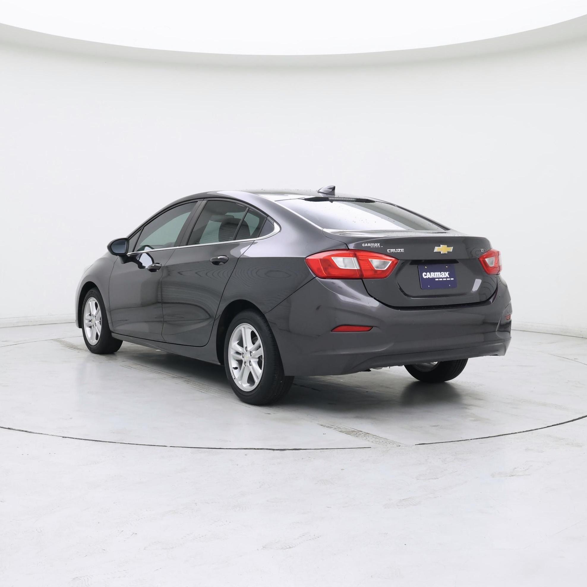Thumbnail: 2017 Chevrolet Cruze - 2