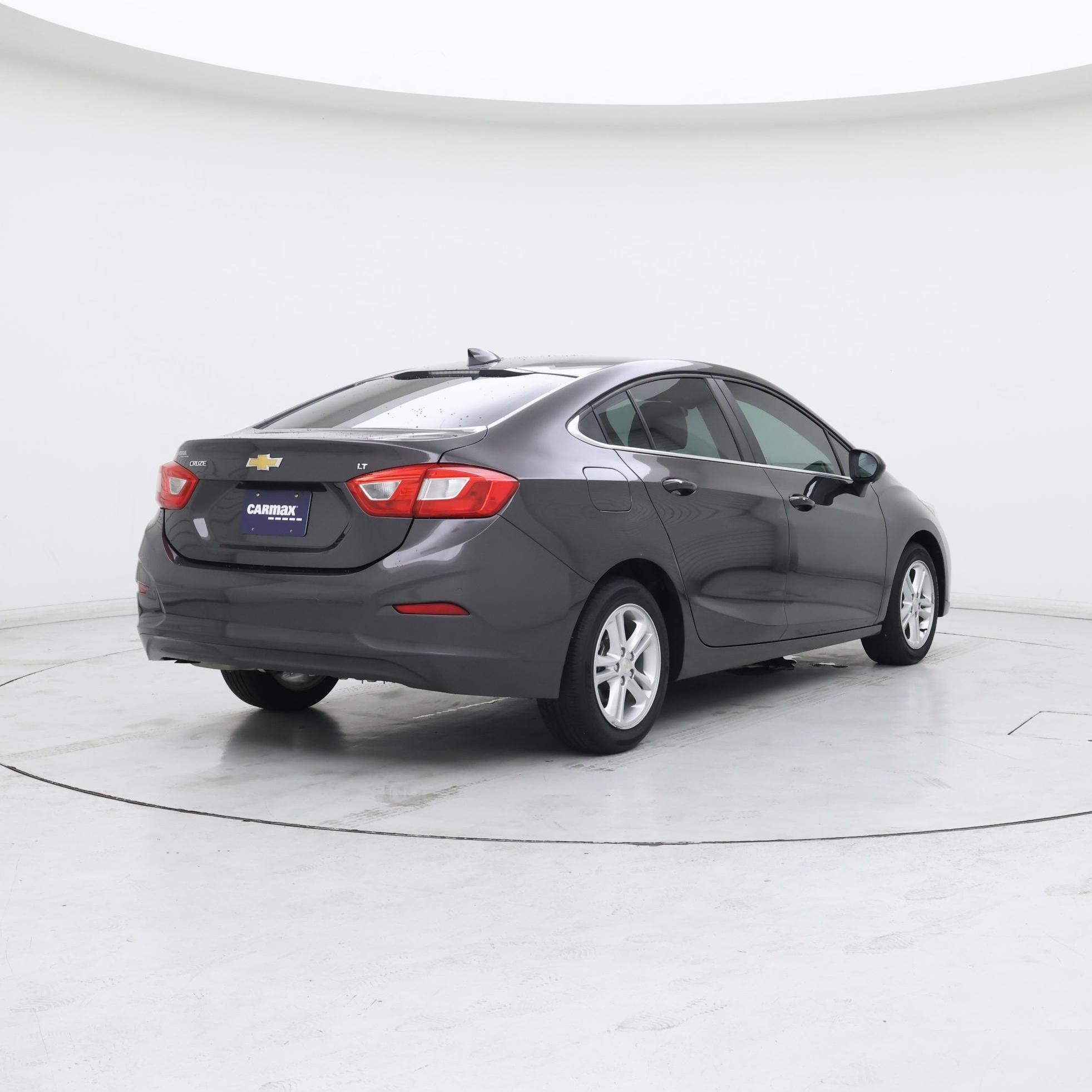 Thumbnail: 2017 Chevrolet Cruze - 8