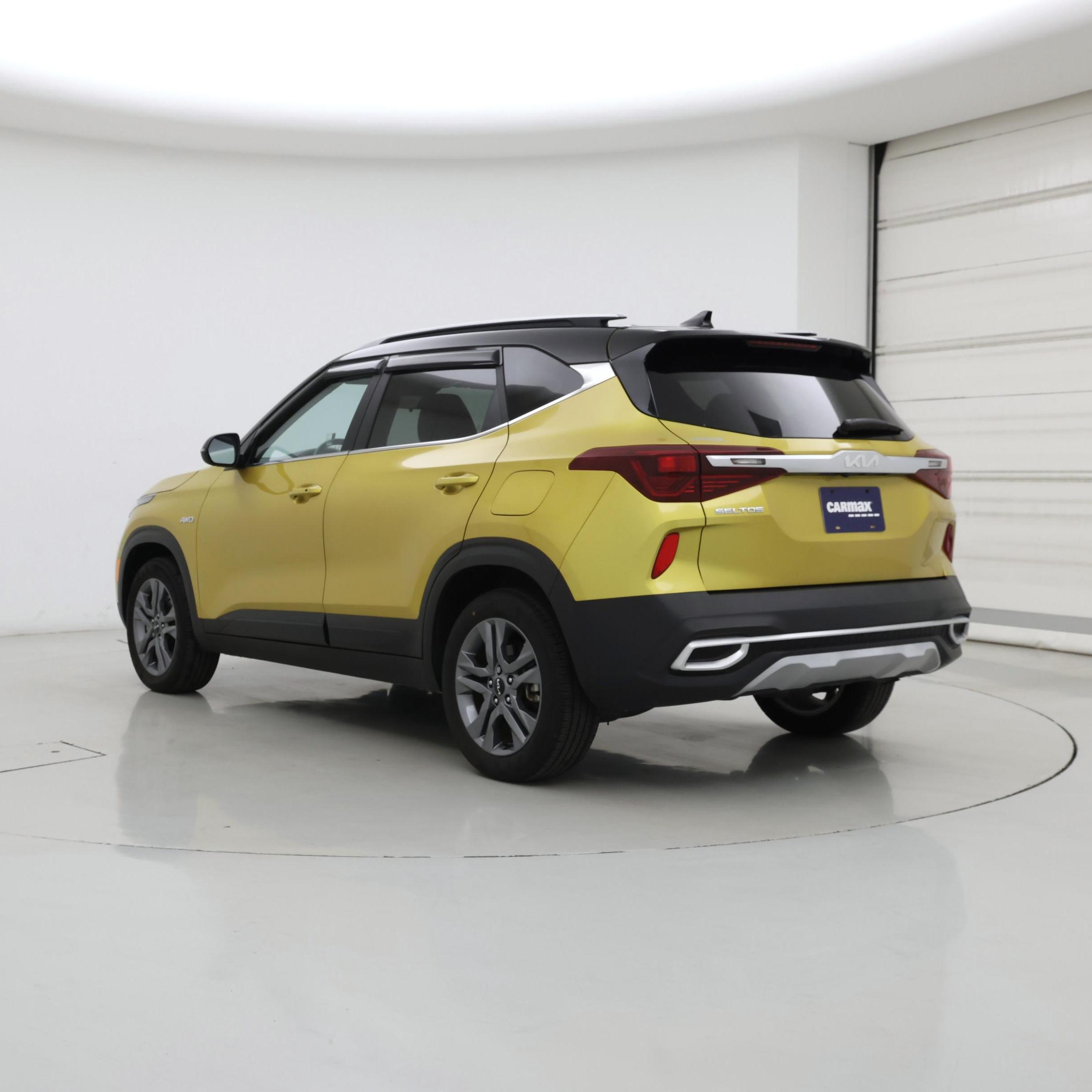 Thumbnail: 2022 Kia Seltos - 2