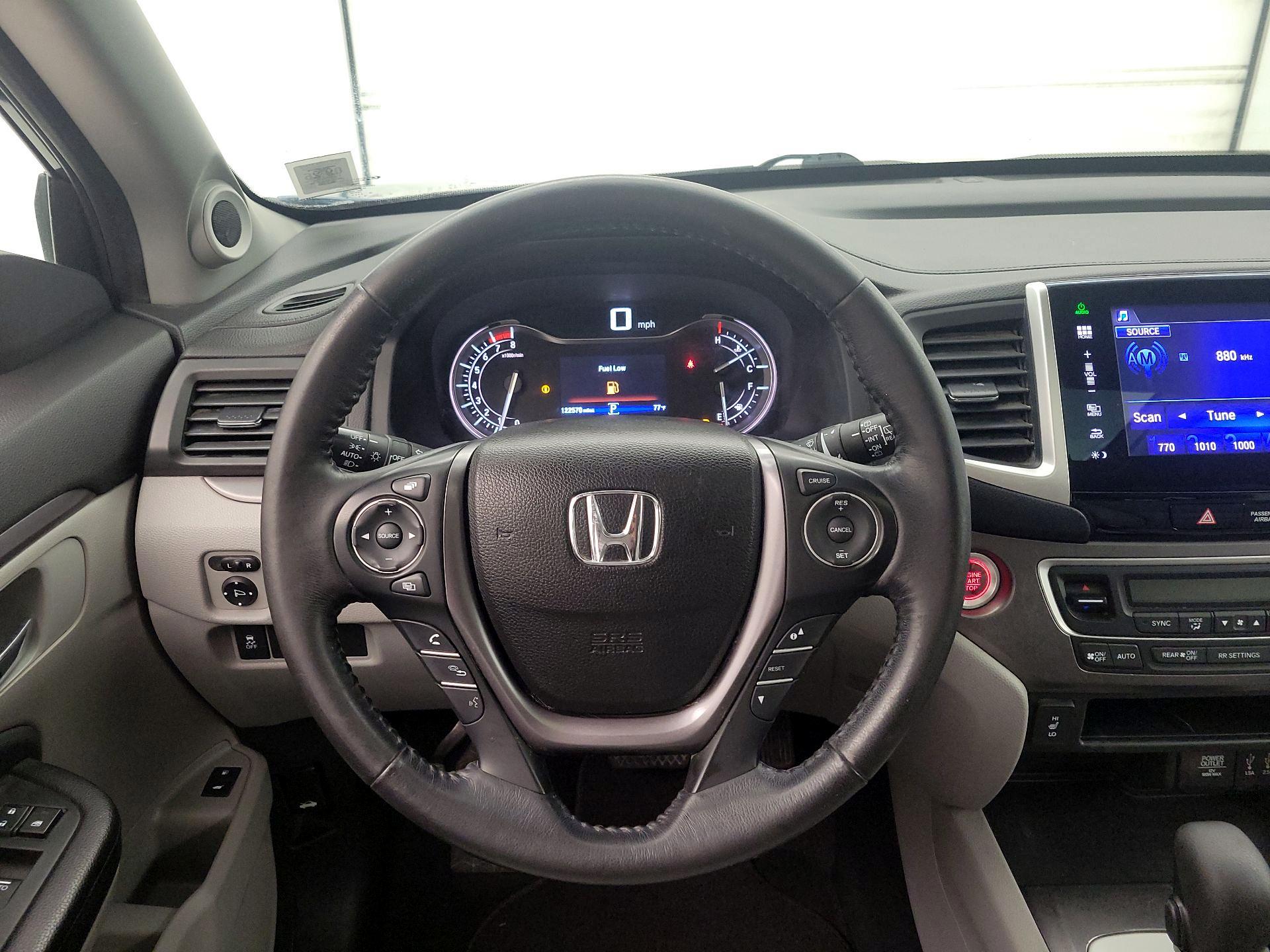 Thumbnail: 2016 Honda Pilot - 10