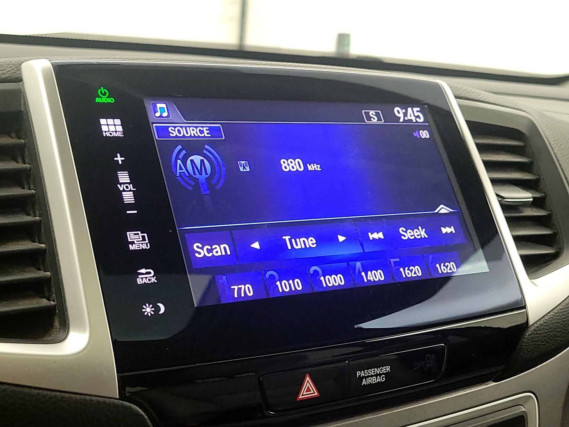 Thumbnail: 2016 Honda Pilot - 15