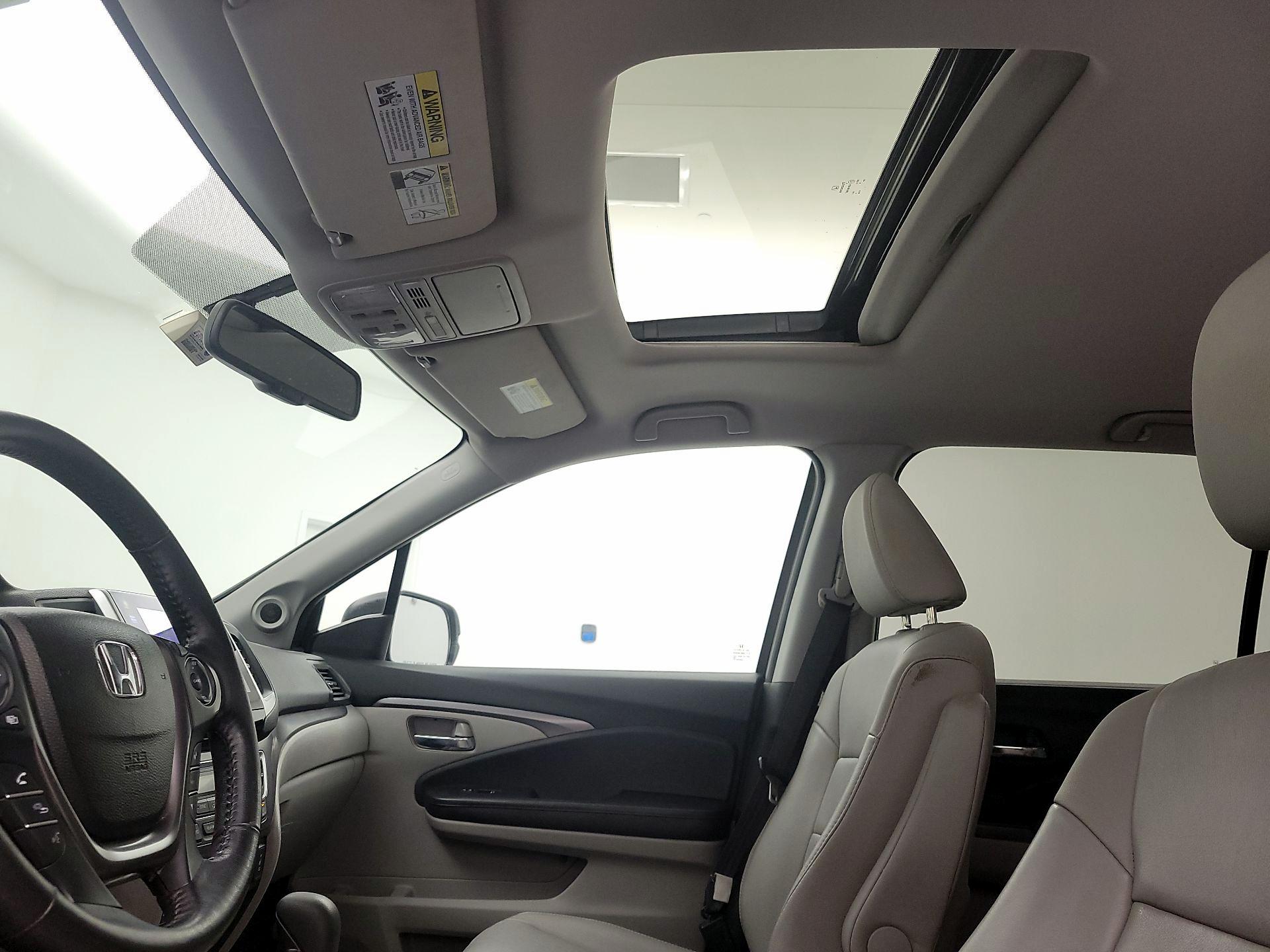 Thumbnail: 2016 Honda Pilot - 19