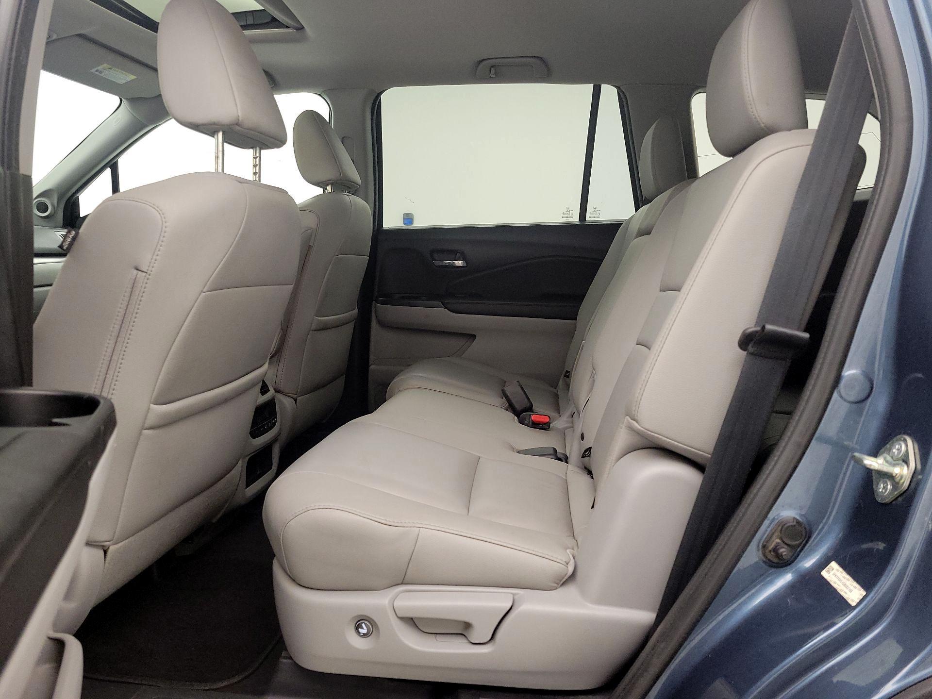 Thumbnail: 2016 Honda Pilot - 20
