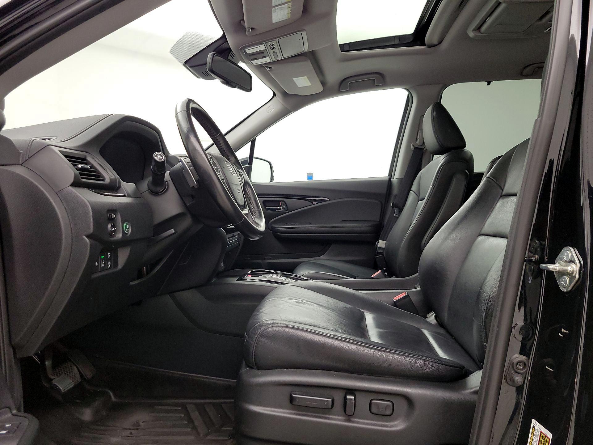 Thumbnail: 2016 Honda Pilot - 11