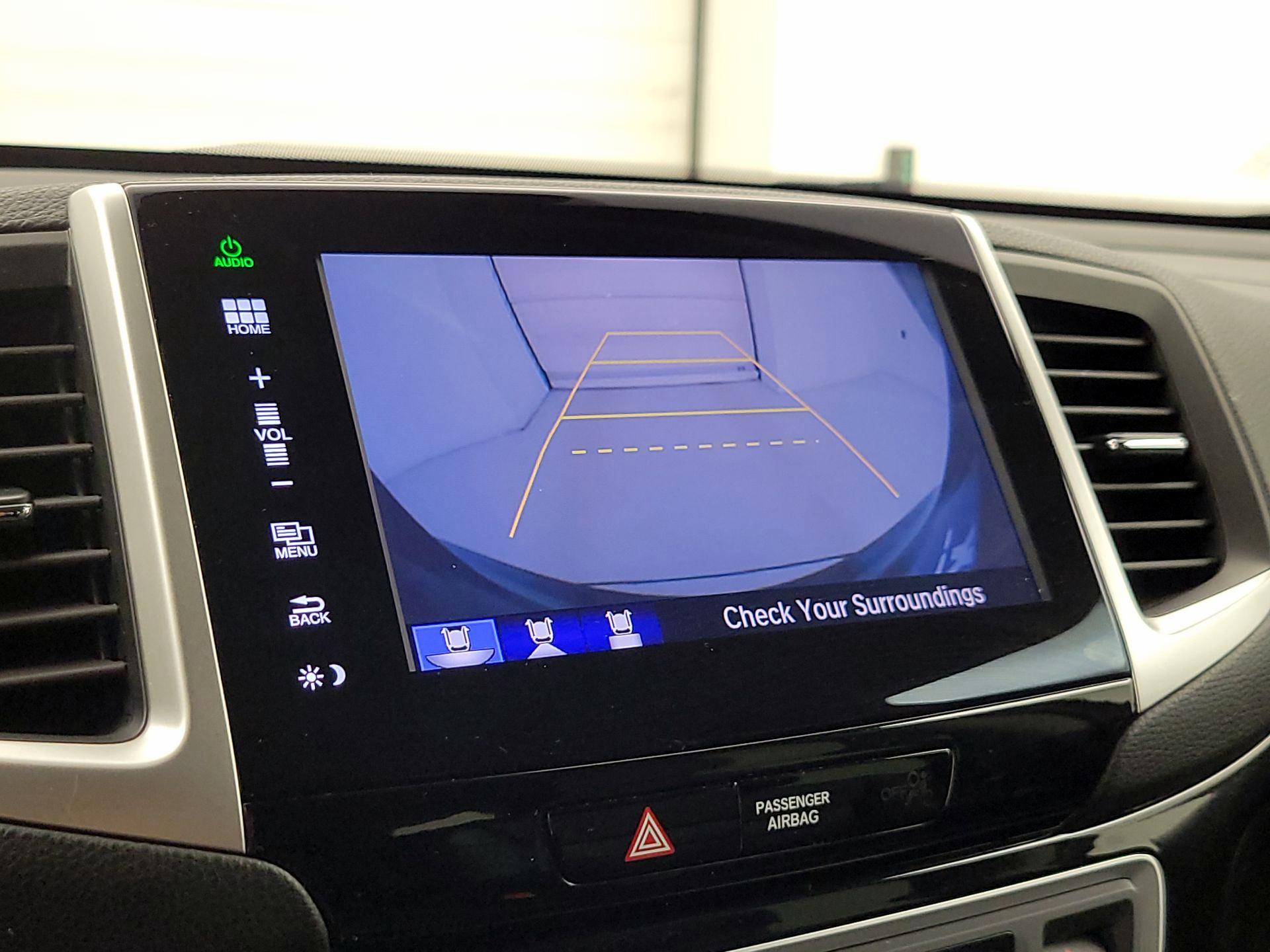 Thumbnail: 2016 Honda Pilot - 14