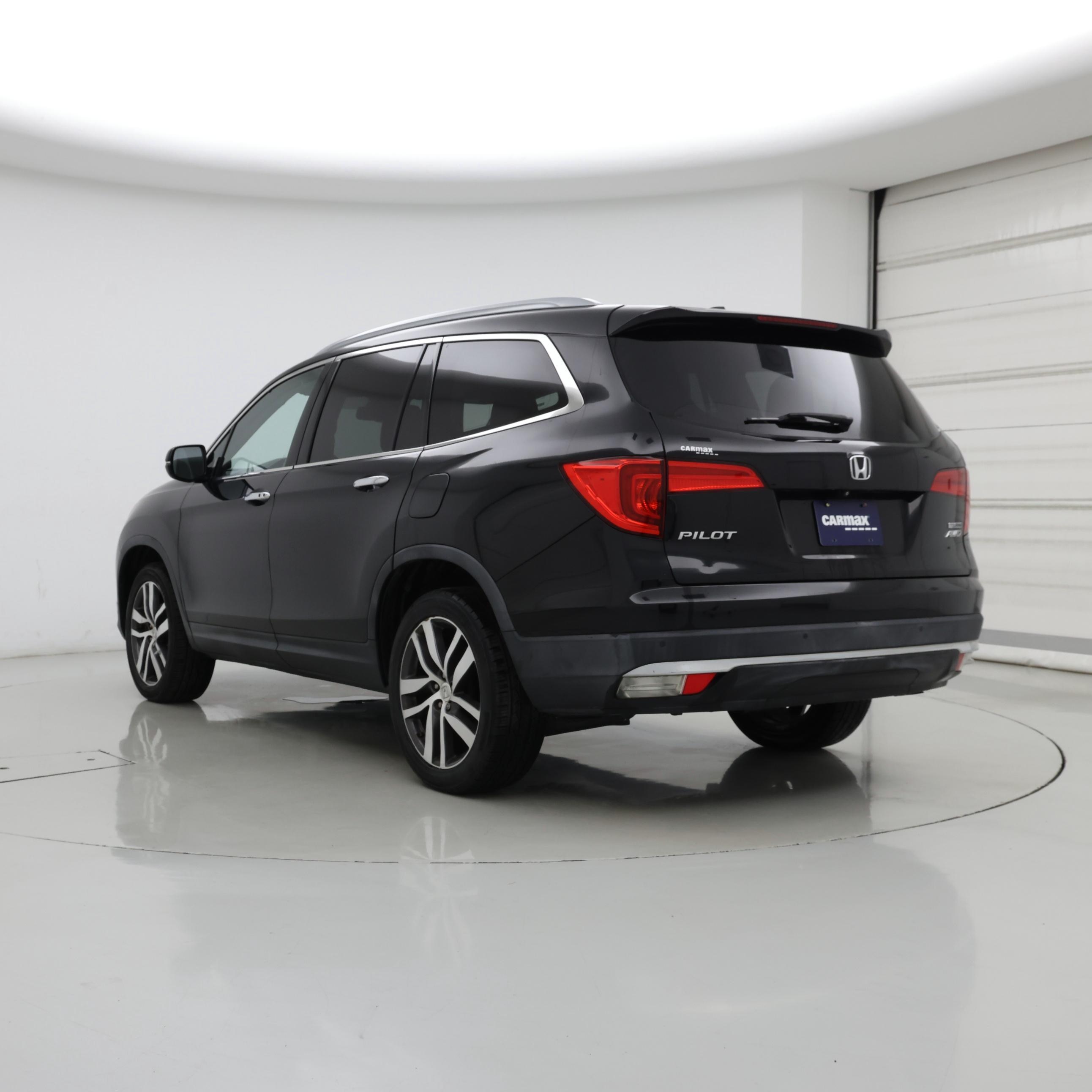 Thumbnail: 2016 Honda Pilot - 2