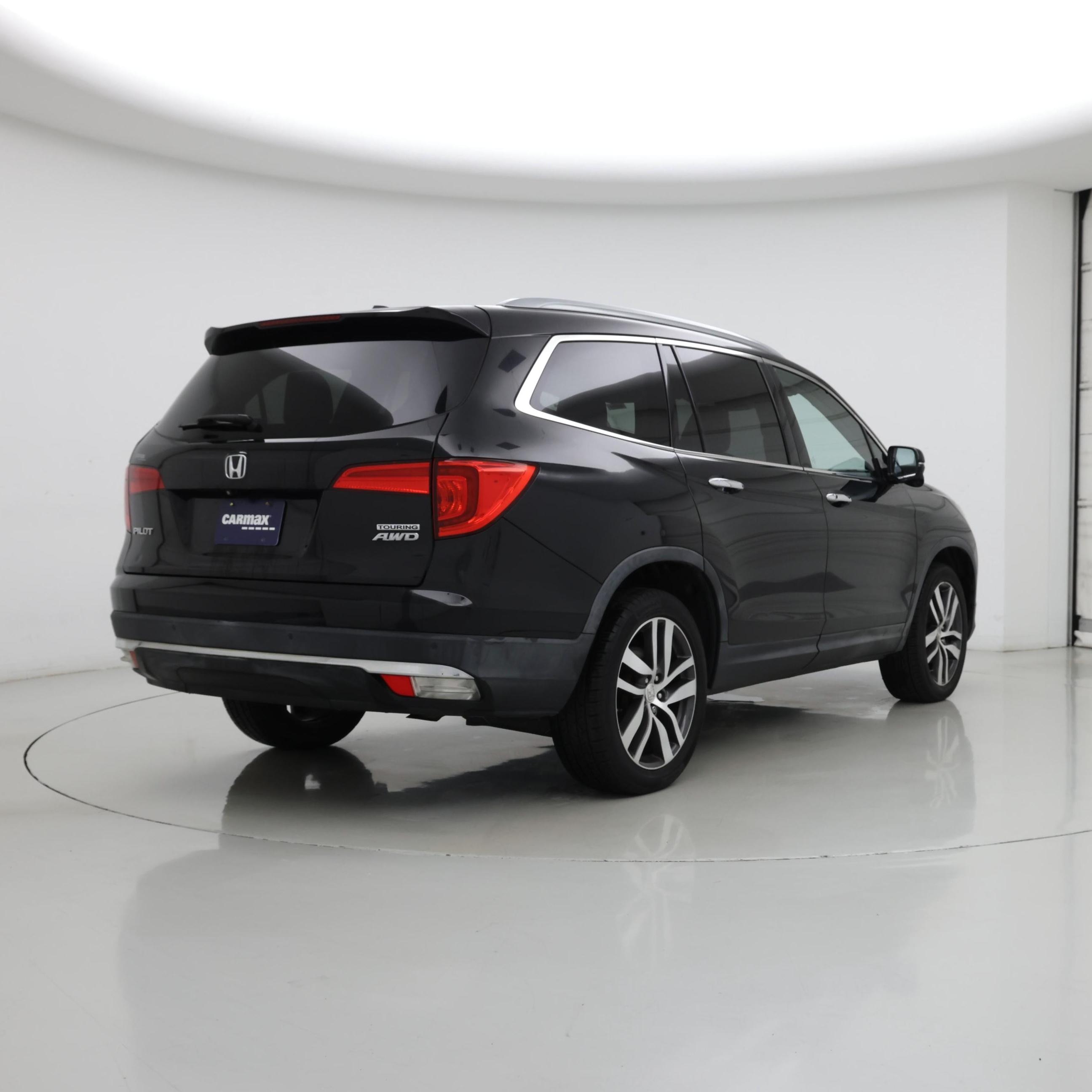 Thumbnail: 2016 Honda Pilot - 8