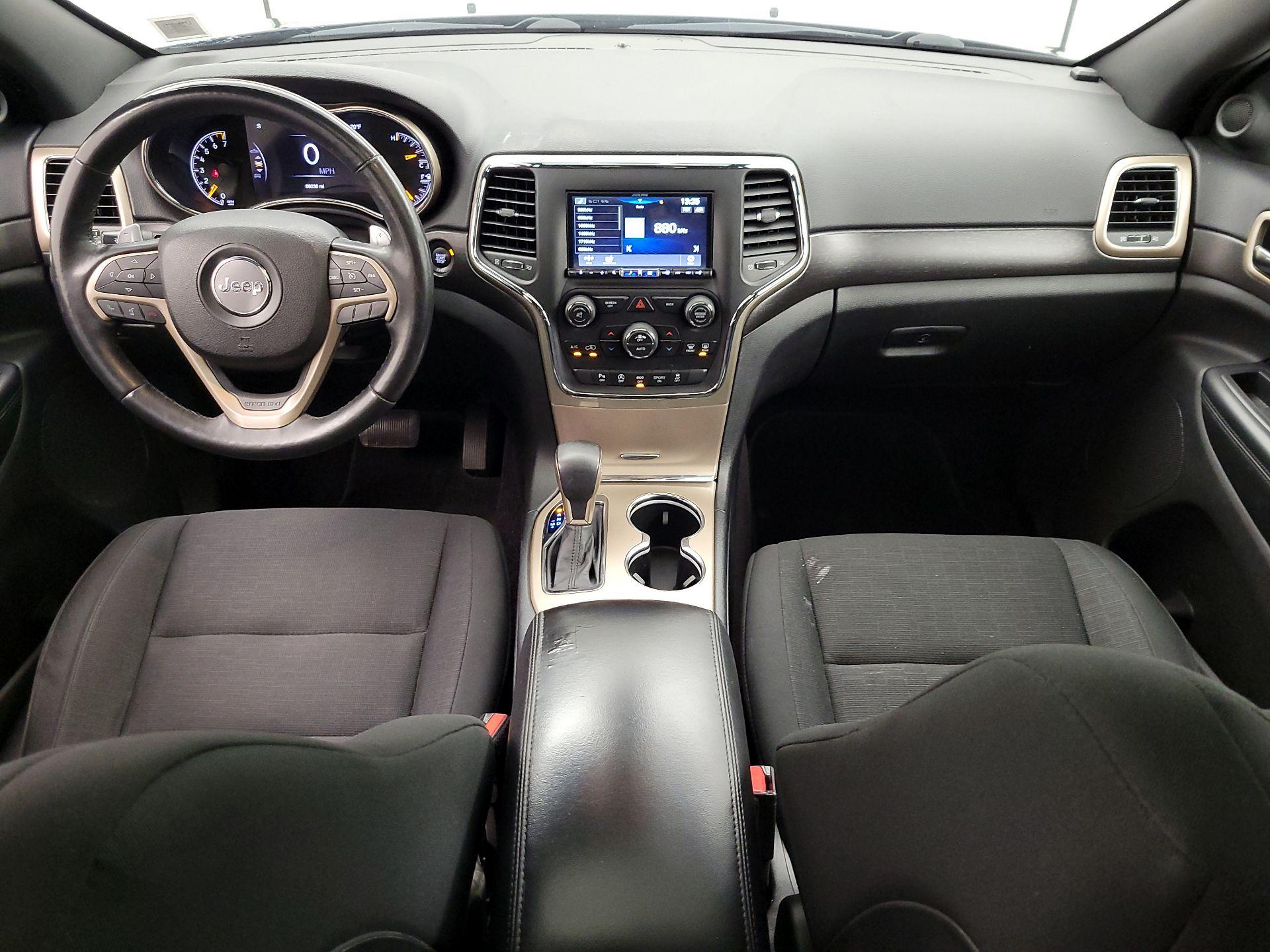 Thumbnail: 2016 Jeep Grand Cherokee - 9