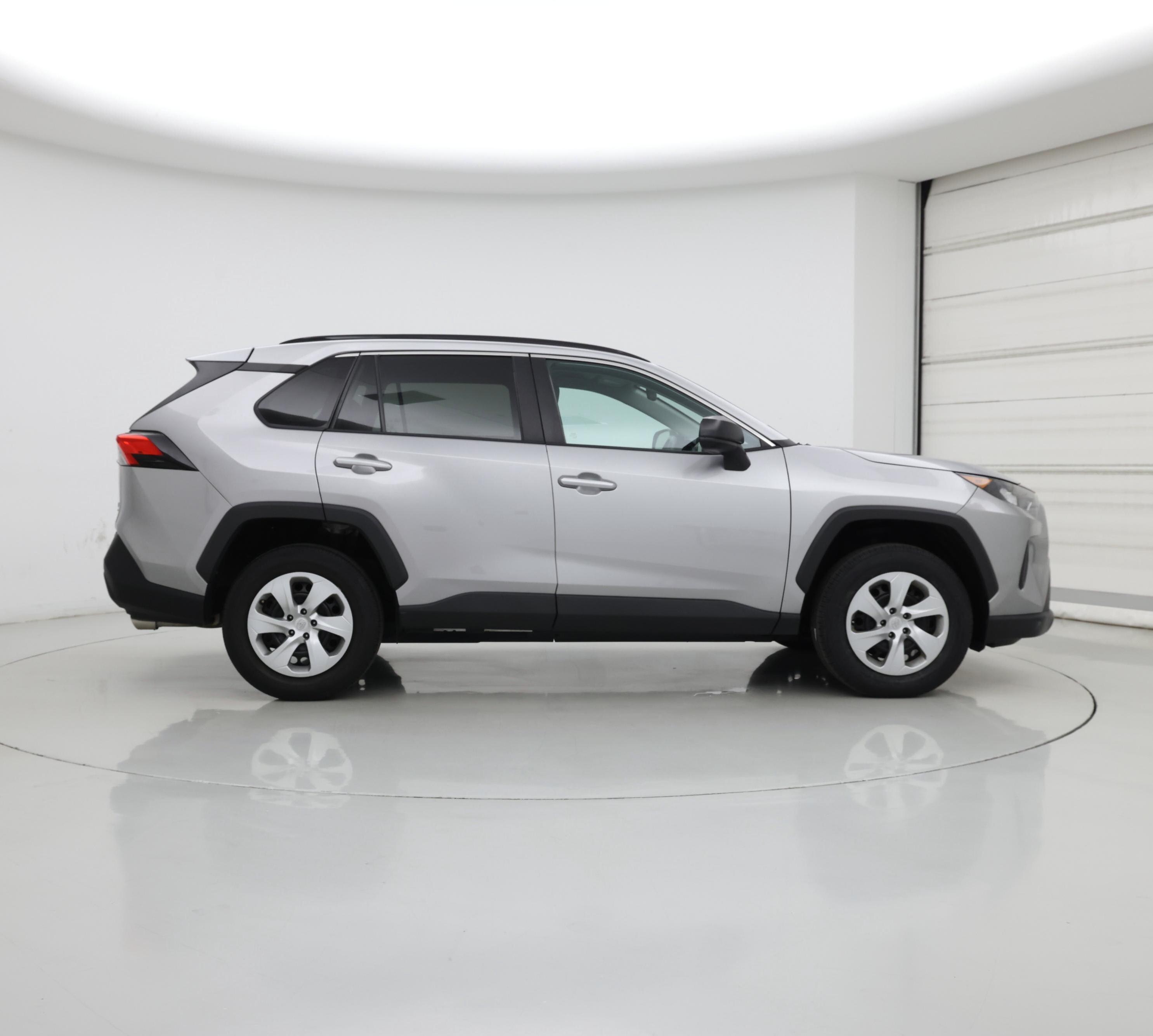 Thumbnail: 2021 Toyota RAV4 - 7
