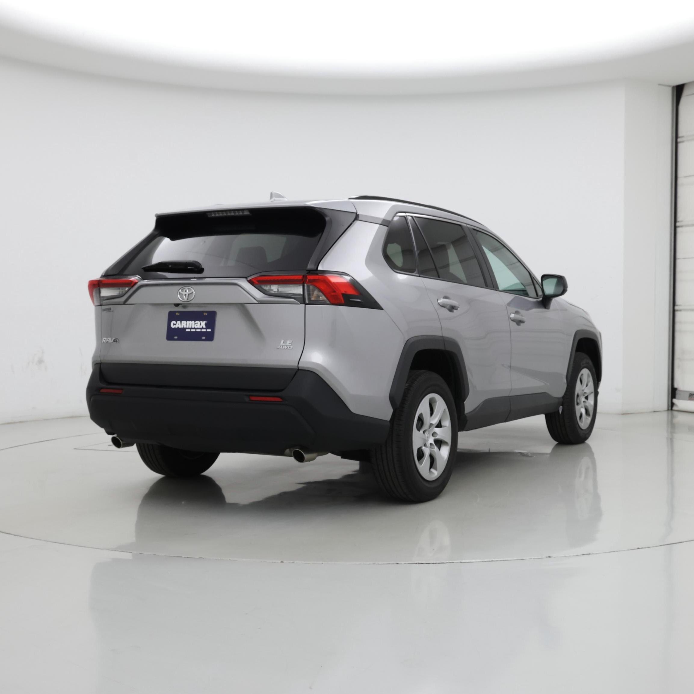 Thumbnail: 2021 Toyota RAV4 - 8