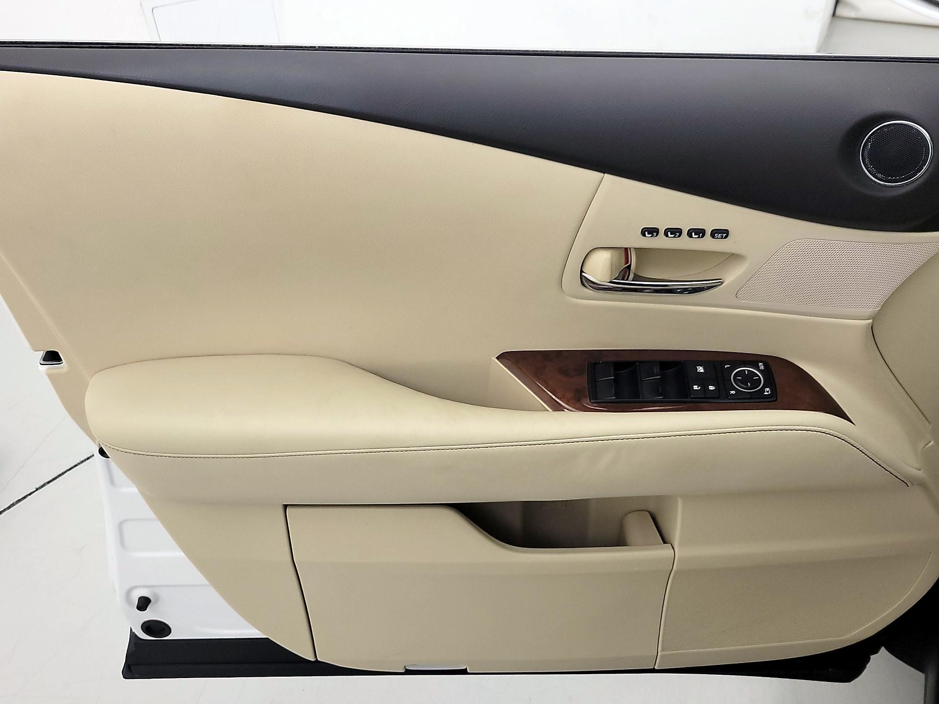 Thumbnail: 2015 Lexus RX - 12