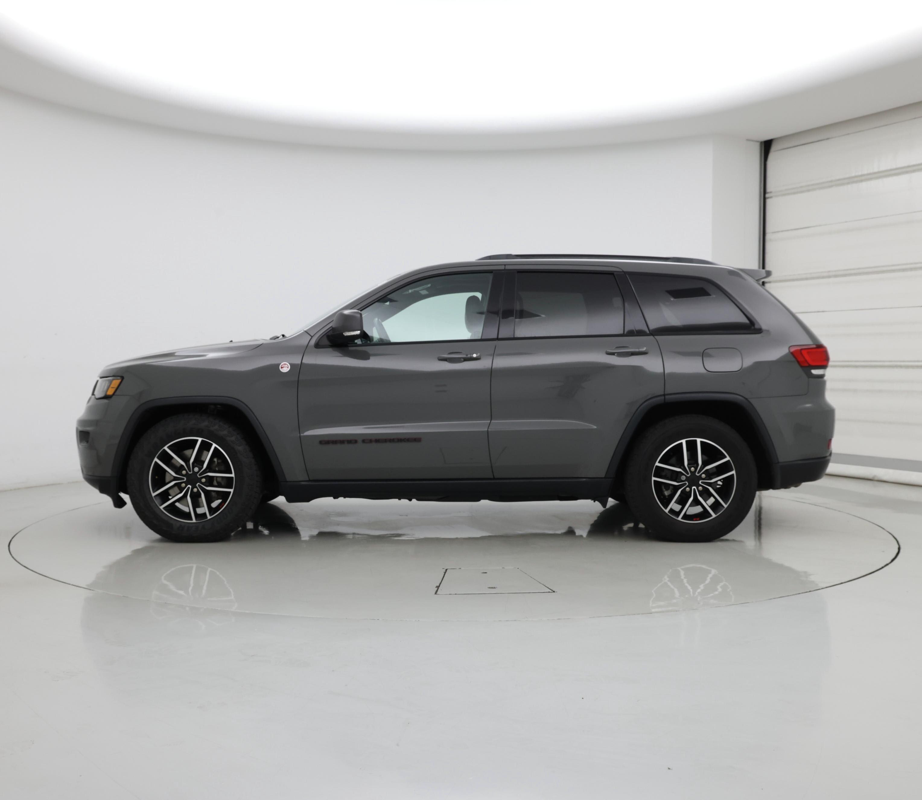 Thumbnail: 2021 Jeep Grand Cherokee - 3