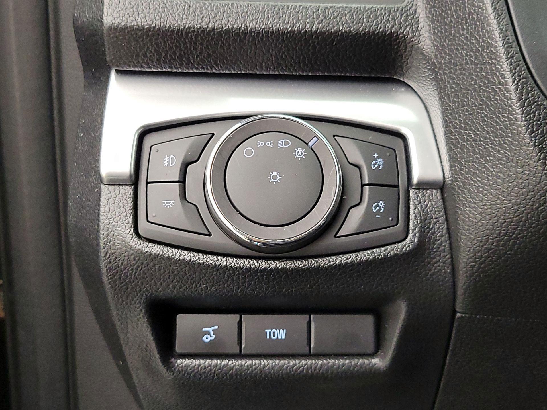 Thumbnail: 2018 Ford Explorer - 13