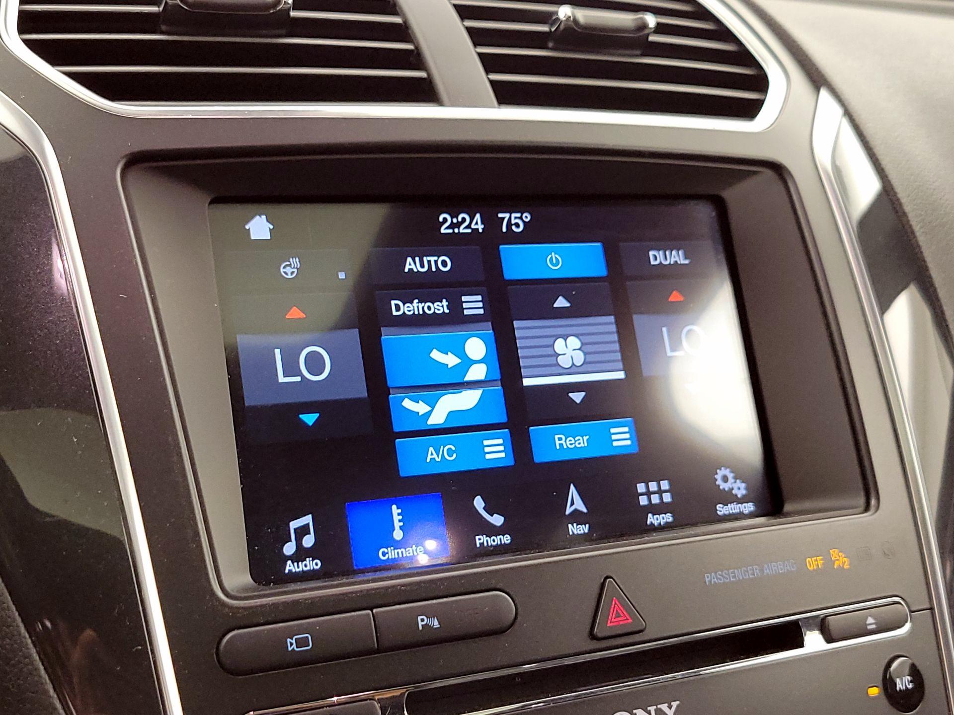 Thumbnail: 2018 Ford Explorer - 17