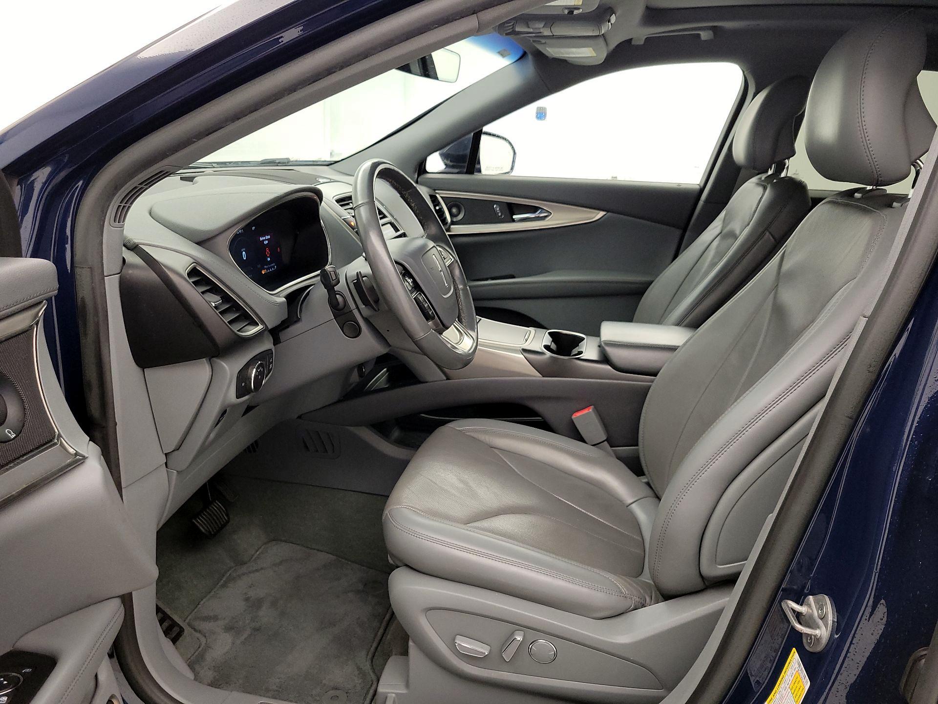Thumbnail: 2019 Lincoln Nautilus - 11