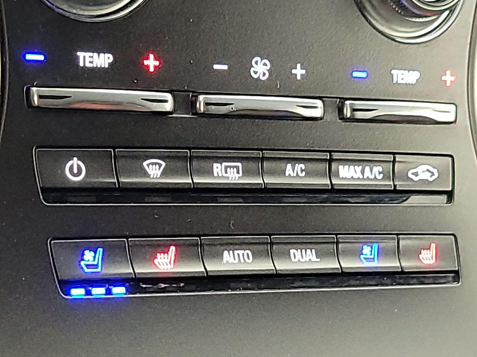 Thumbnail: 2019 Lincoln Nautilus - 17
