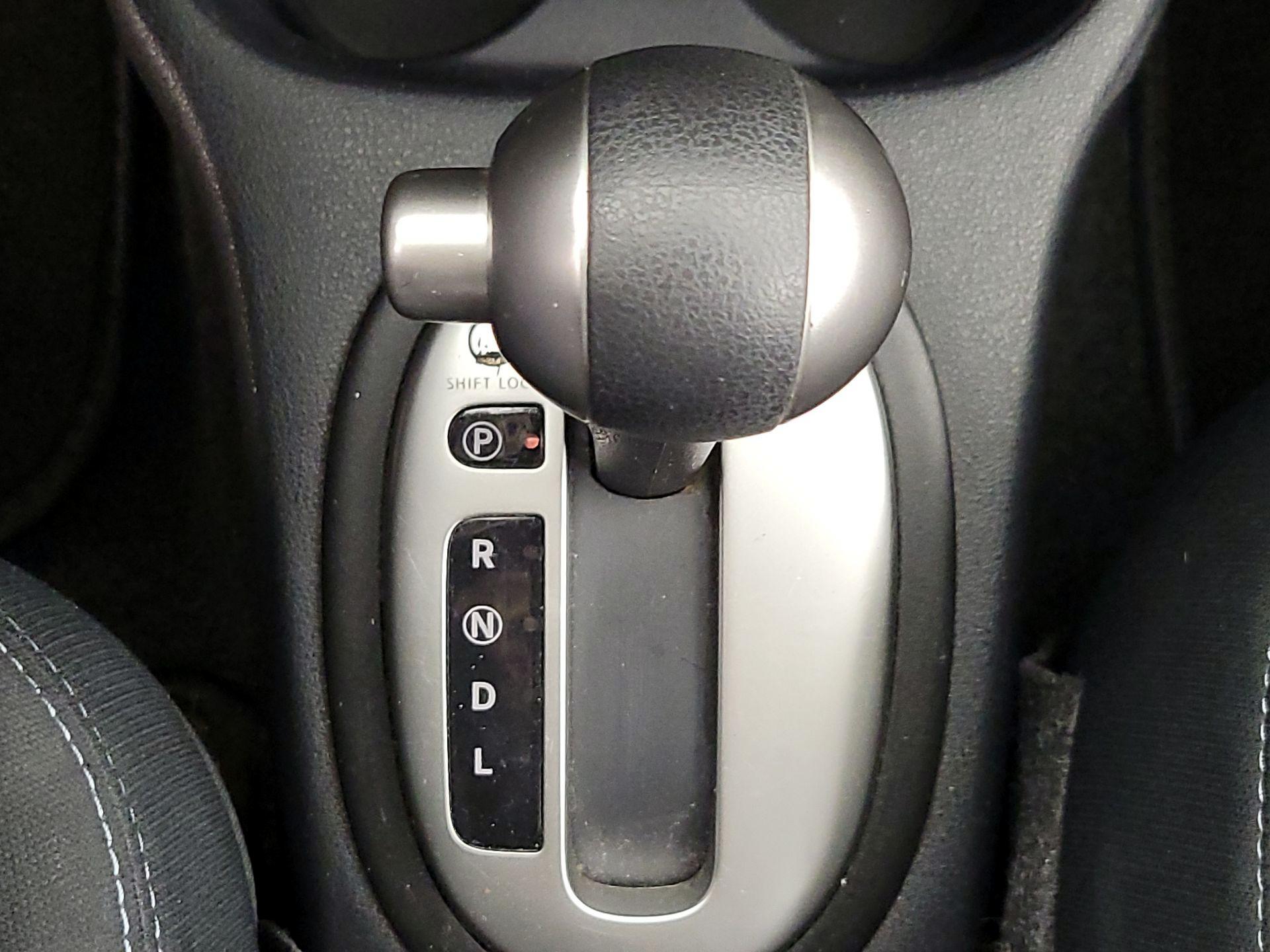 Thumbnail: 2016 Nissan Versa Note - 17