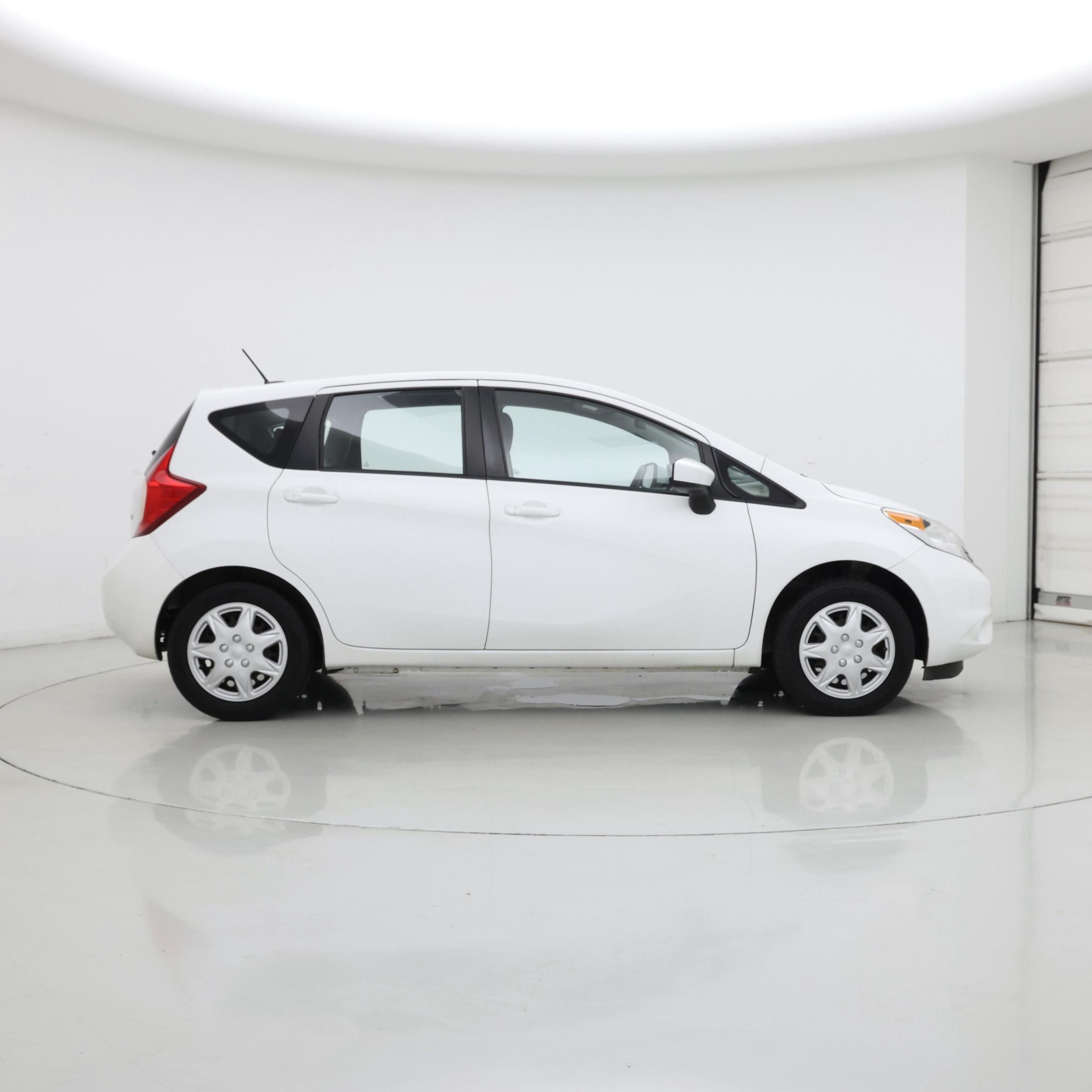 Thumbnail: 2016 Nissan Versa Note - 7