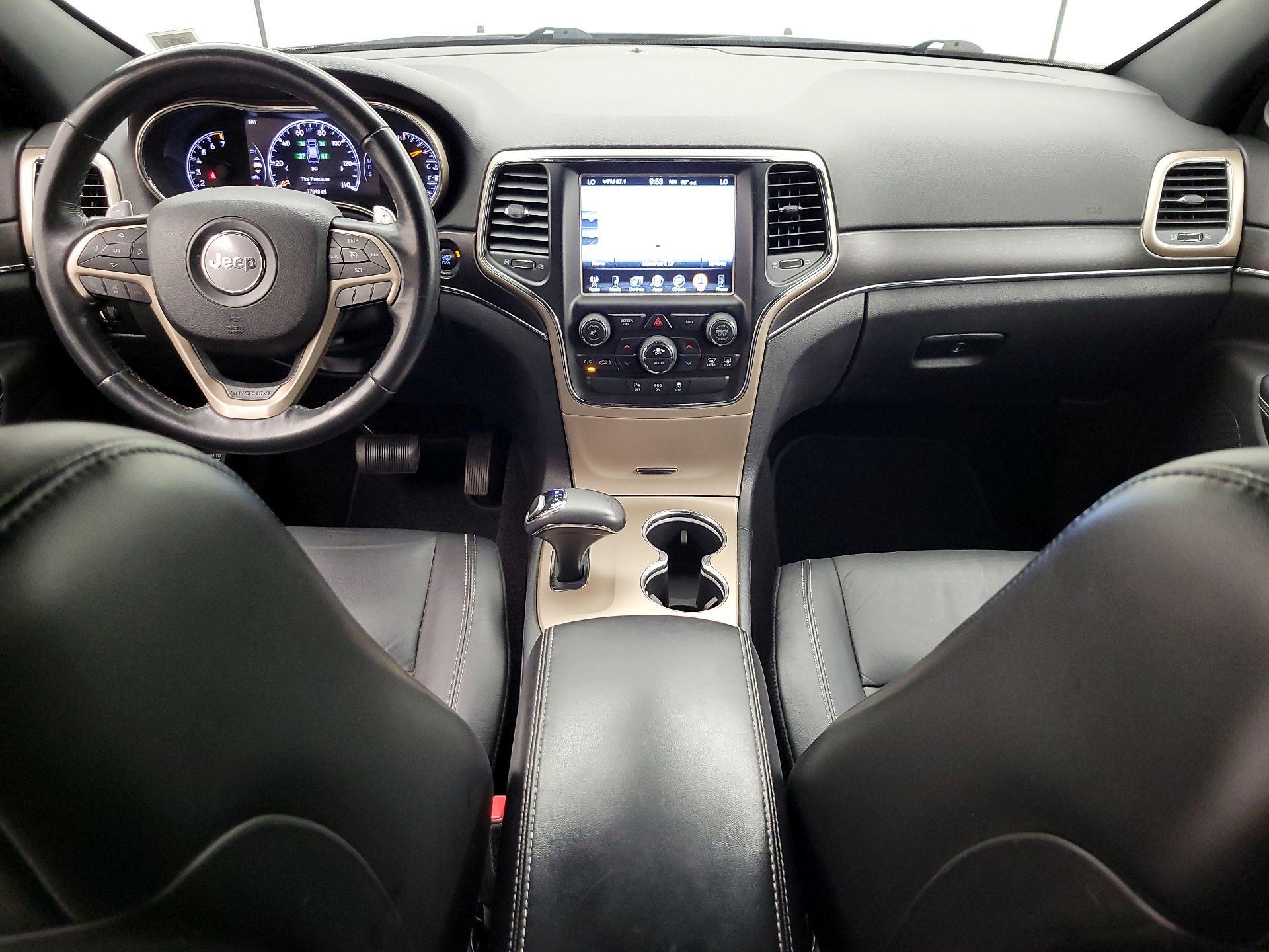 Thumbnail: 2015 Jeep Grand Cherokee - 9