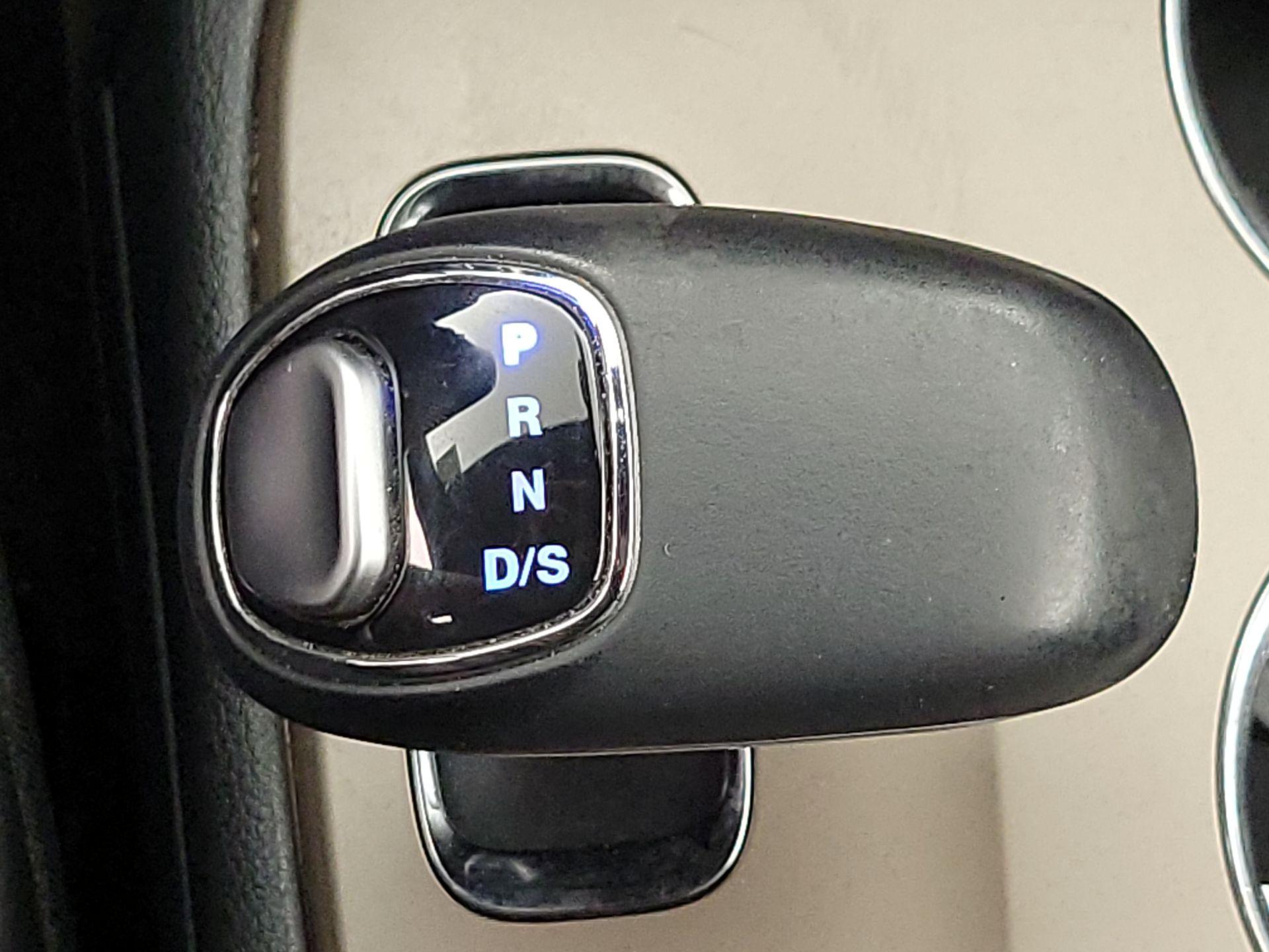 Thumbnail: 2015 Jeep Grand Cherokee - 18