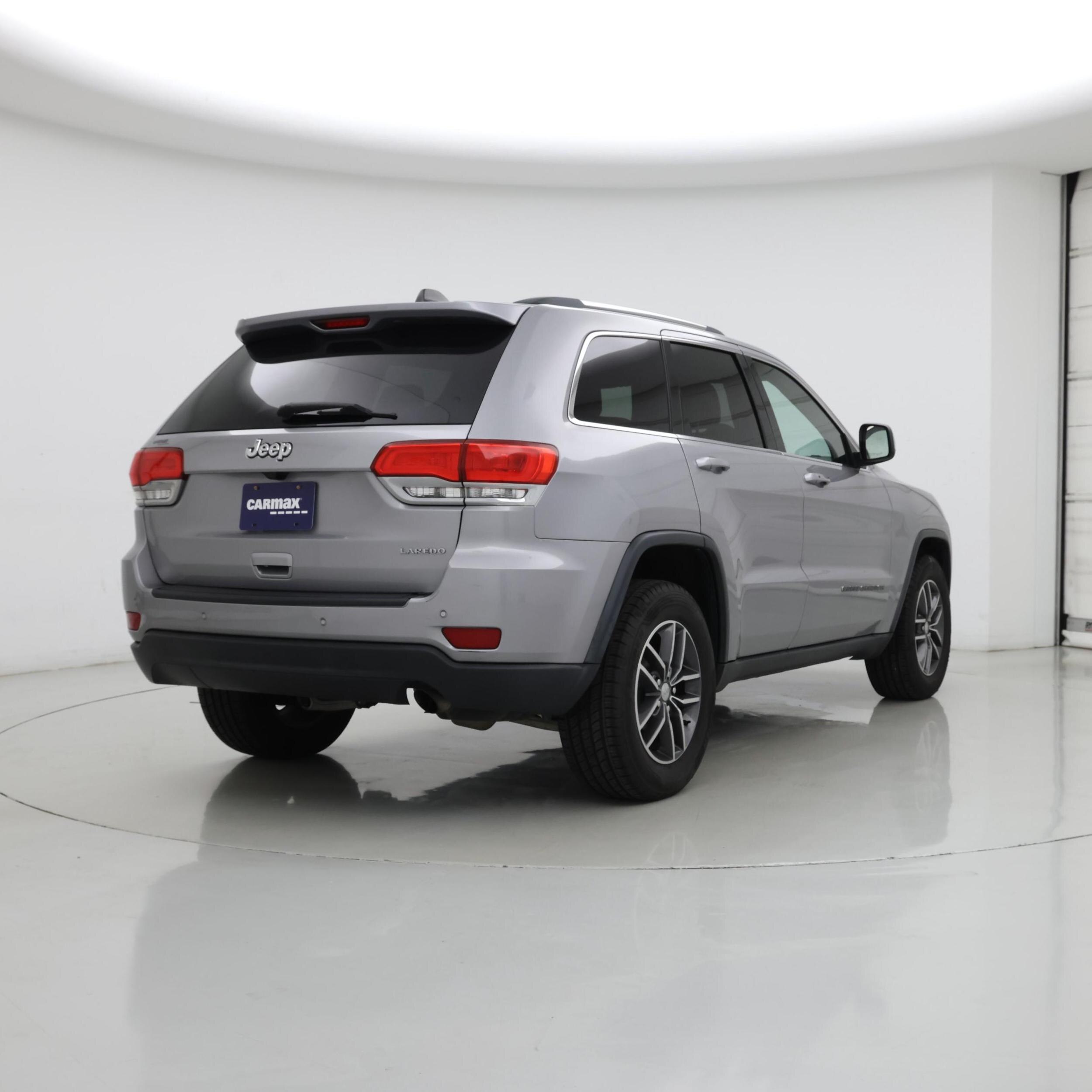 Thumbnail: 2018 Jeep Grand Cherokee - 8