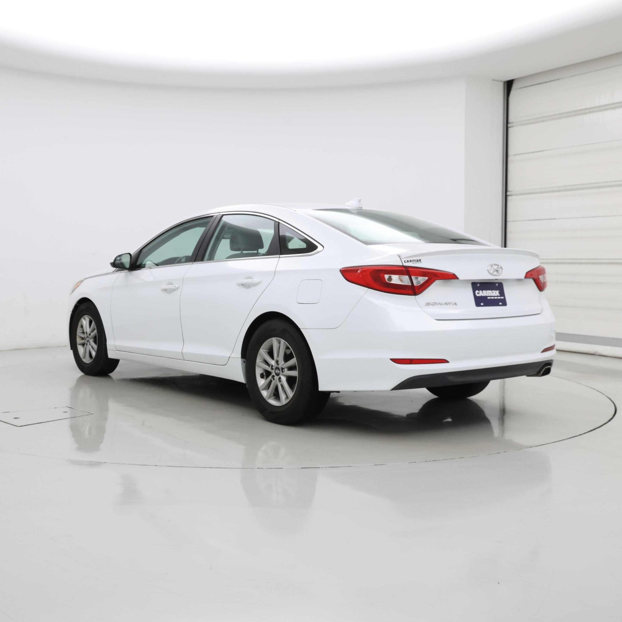 Thumbnail: 2016 Hyundai Sonata - 2