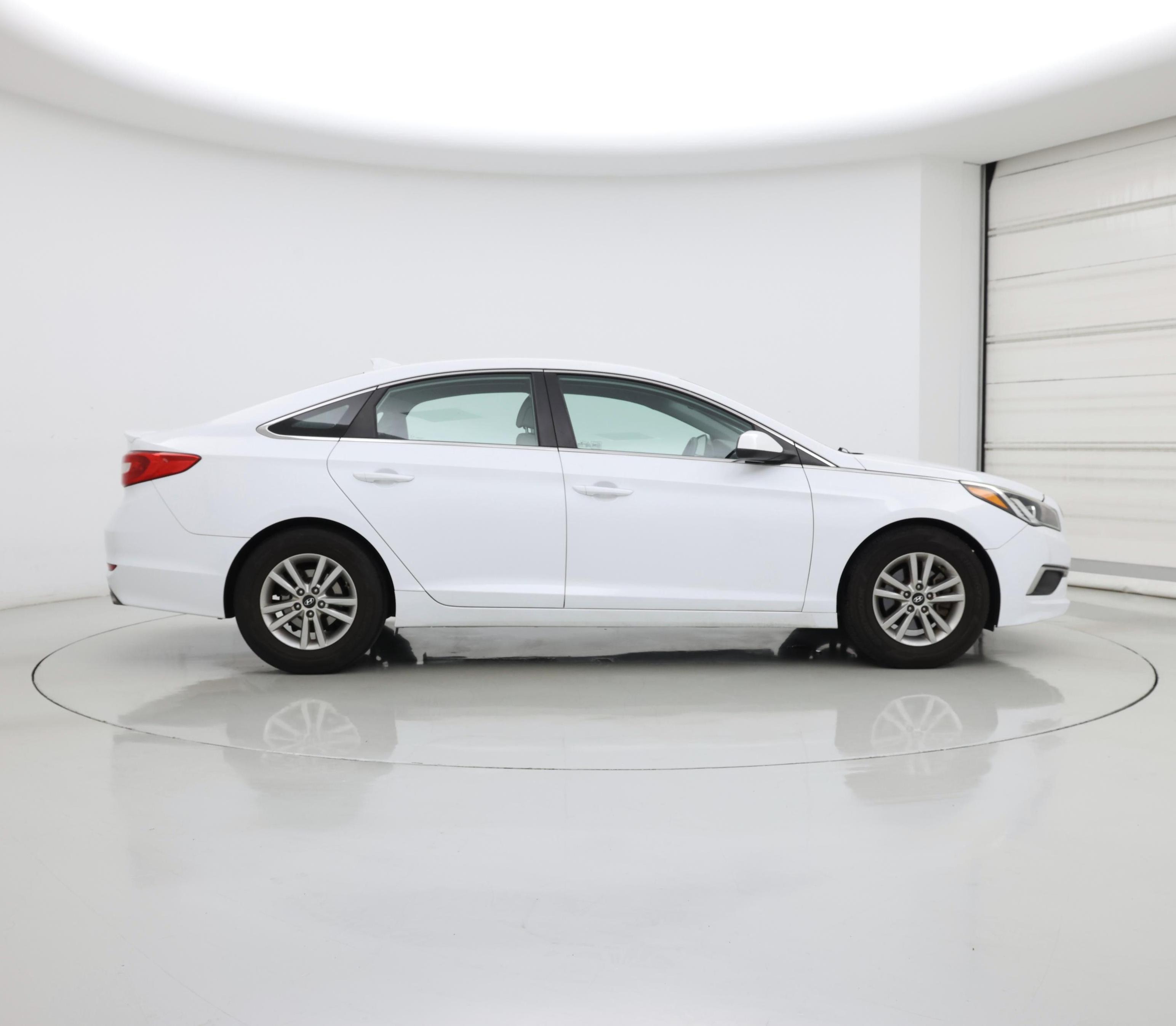 Thumbnail: 2016 Hyundai Sonata - 7