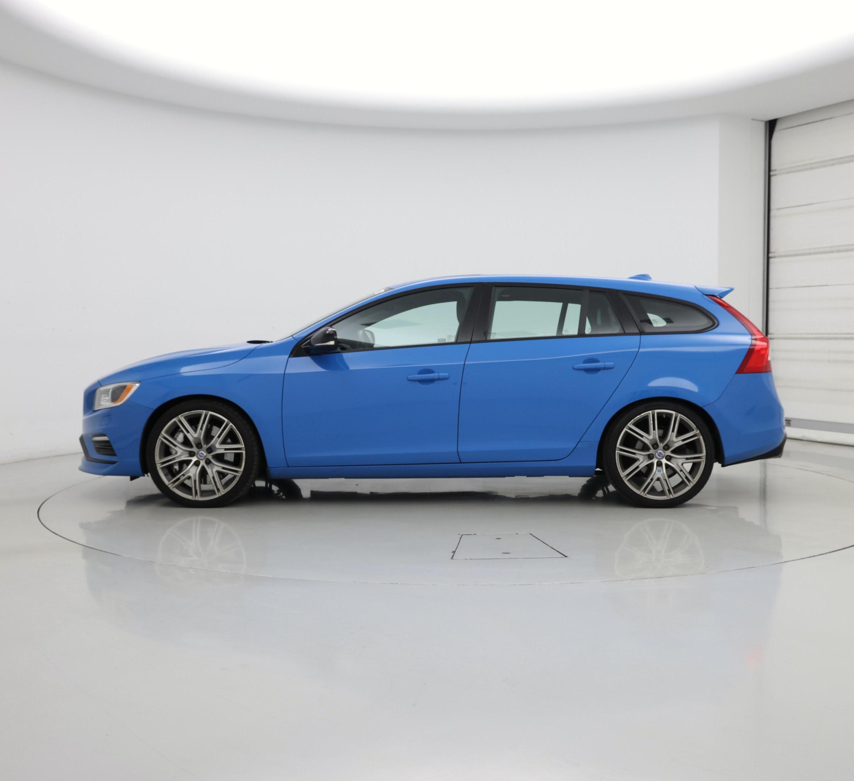 Thumbnail: 2017 Volvo V60 - 3