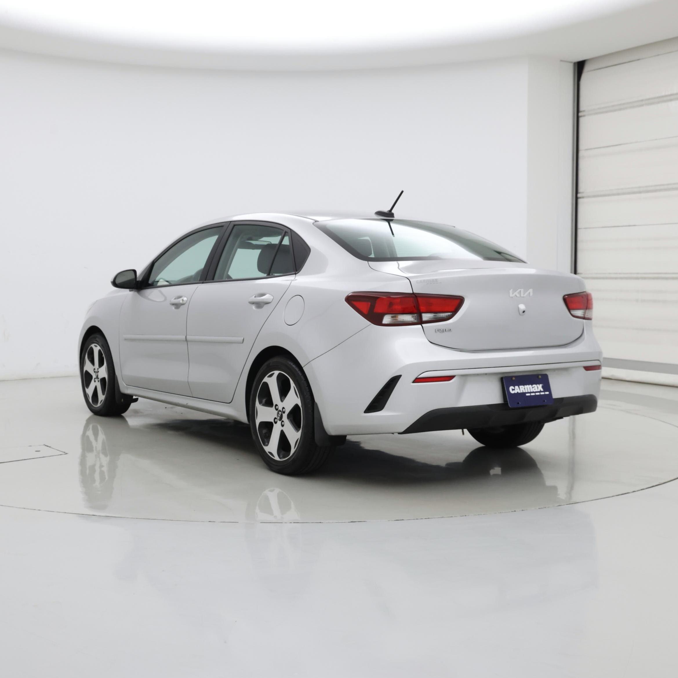 Thumbnail: 2022 Kia Rio - 2