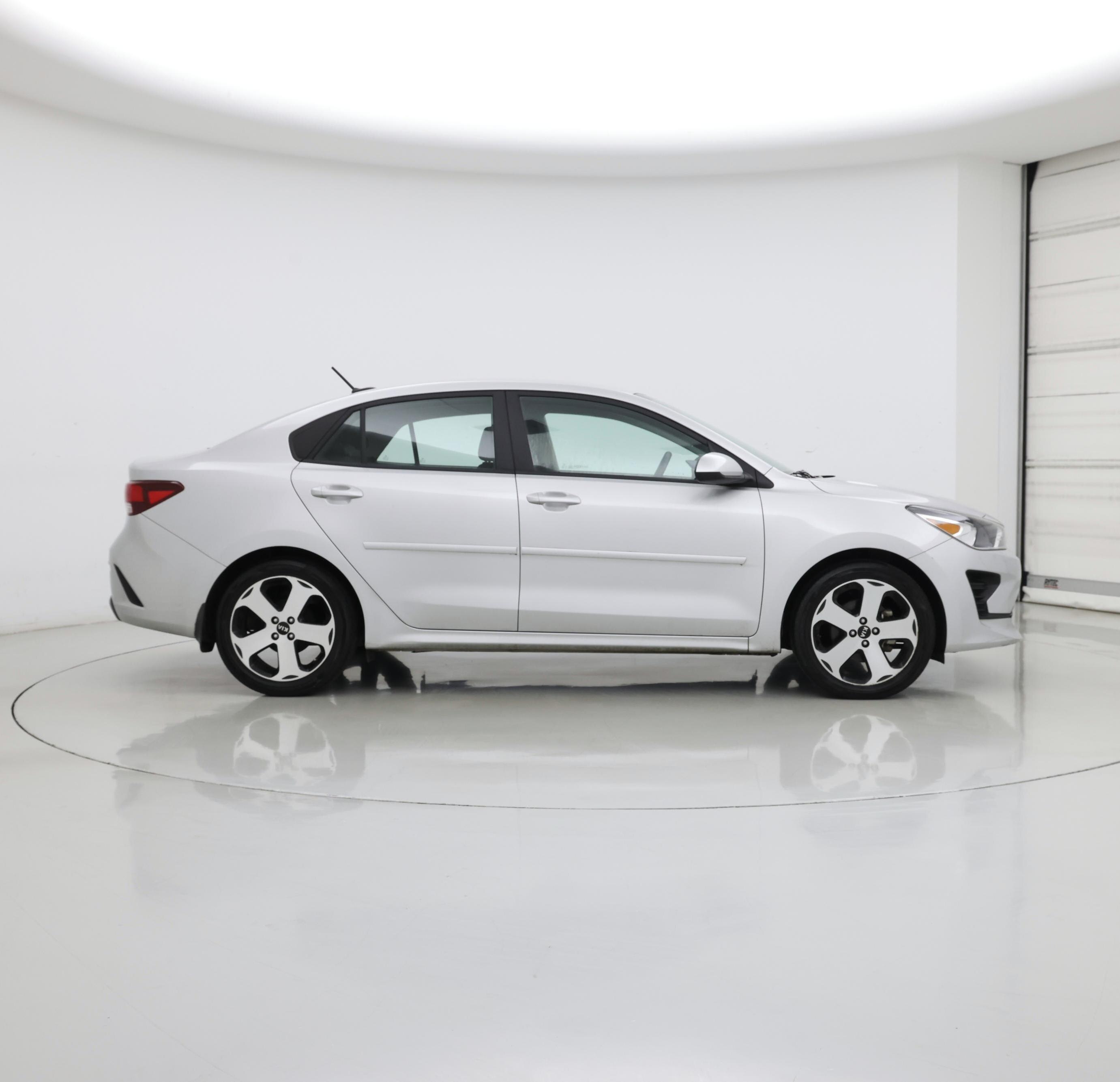 Thumbnail: 2022 Kia Rio - 7