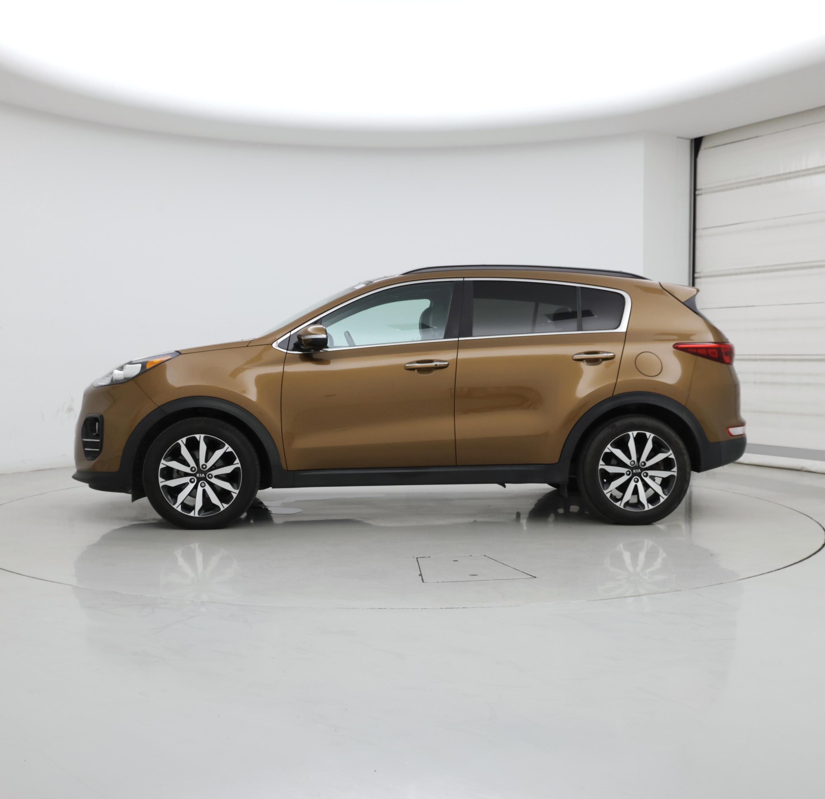 Thumbnail: 2018 Kia Sportage - 3