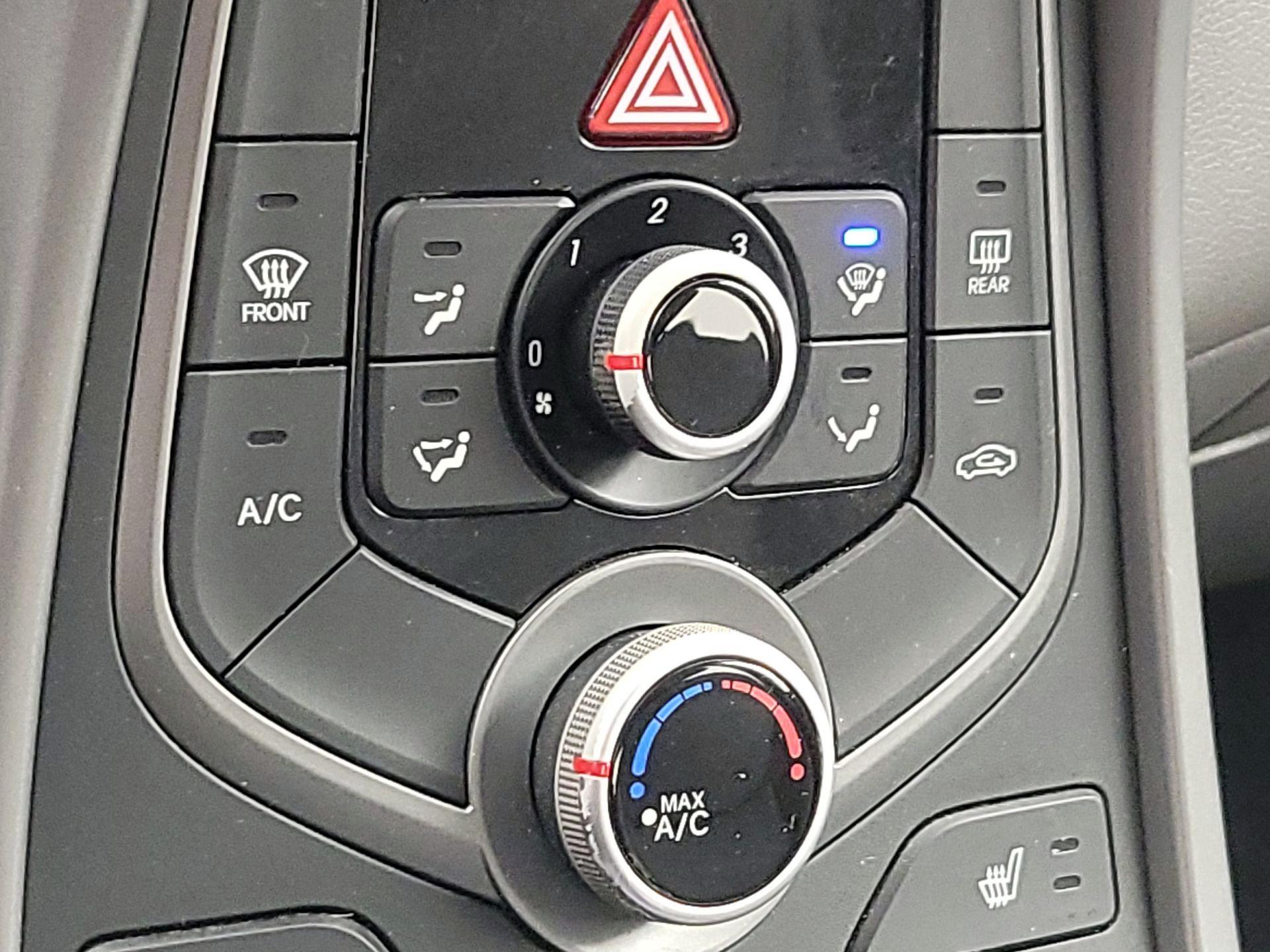 Thumbnail: 2014 Hyundai Elantra - 16