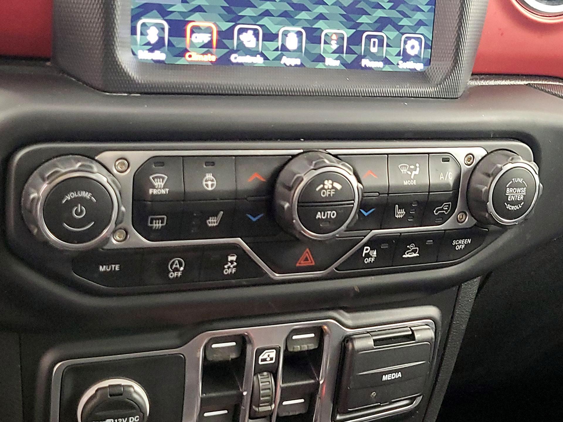 Thumbnail: 2020 Jeep Gladiator - 17