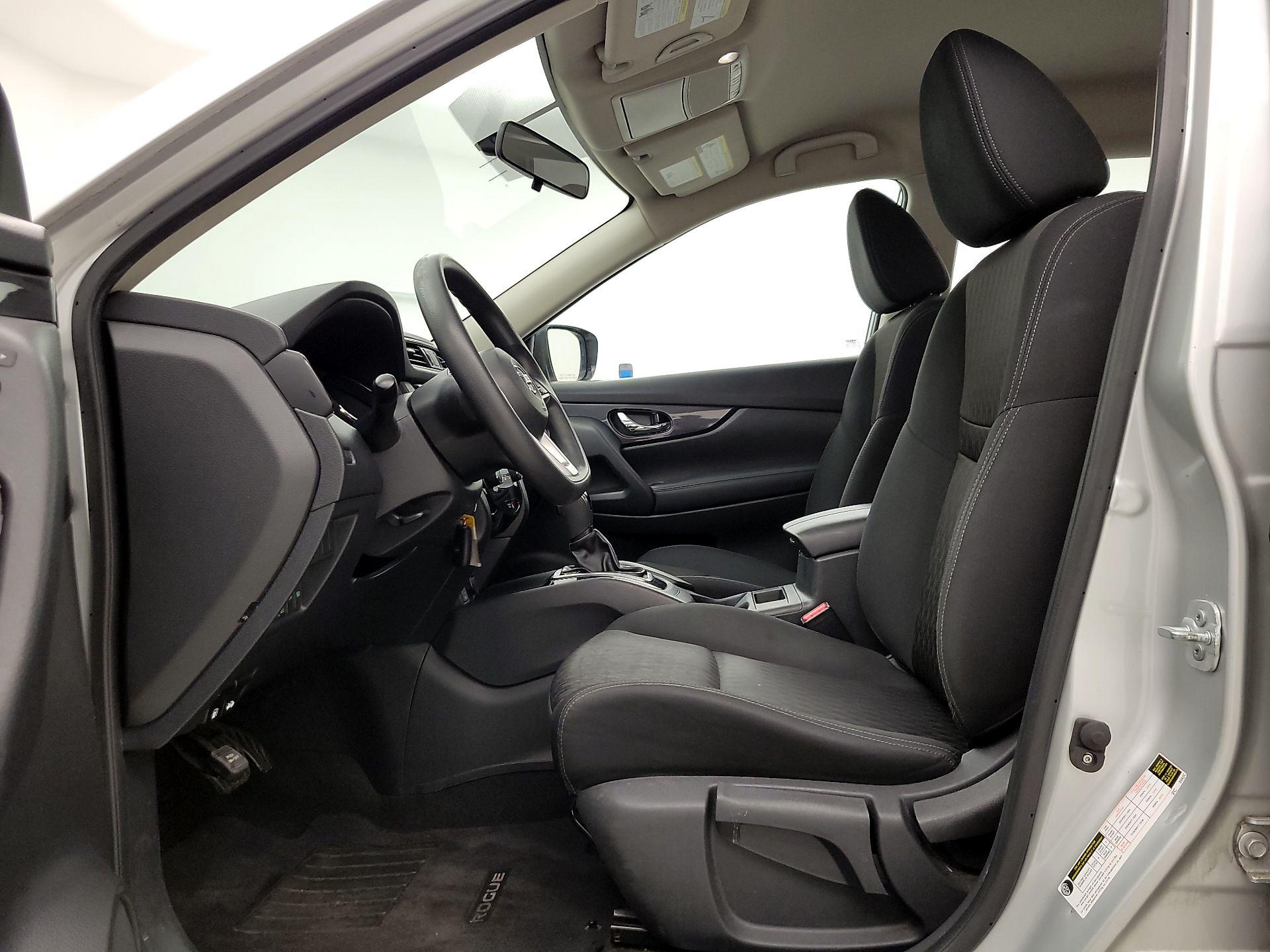 Thumbnail: 2017 Nissan Rogue - 11