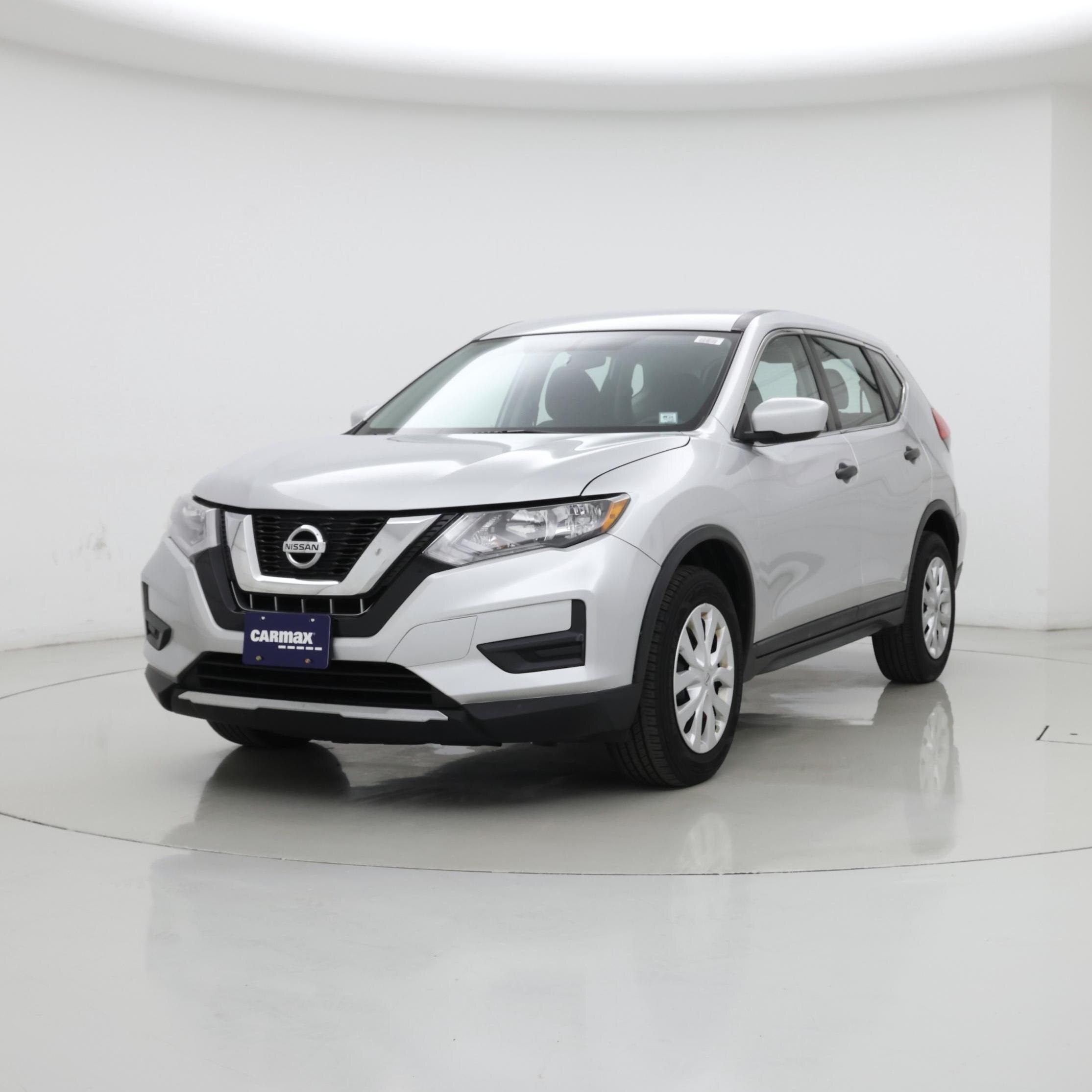 Thumbnail: 2017 Nissan Rogue - 4