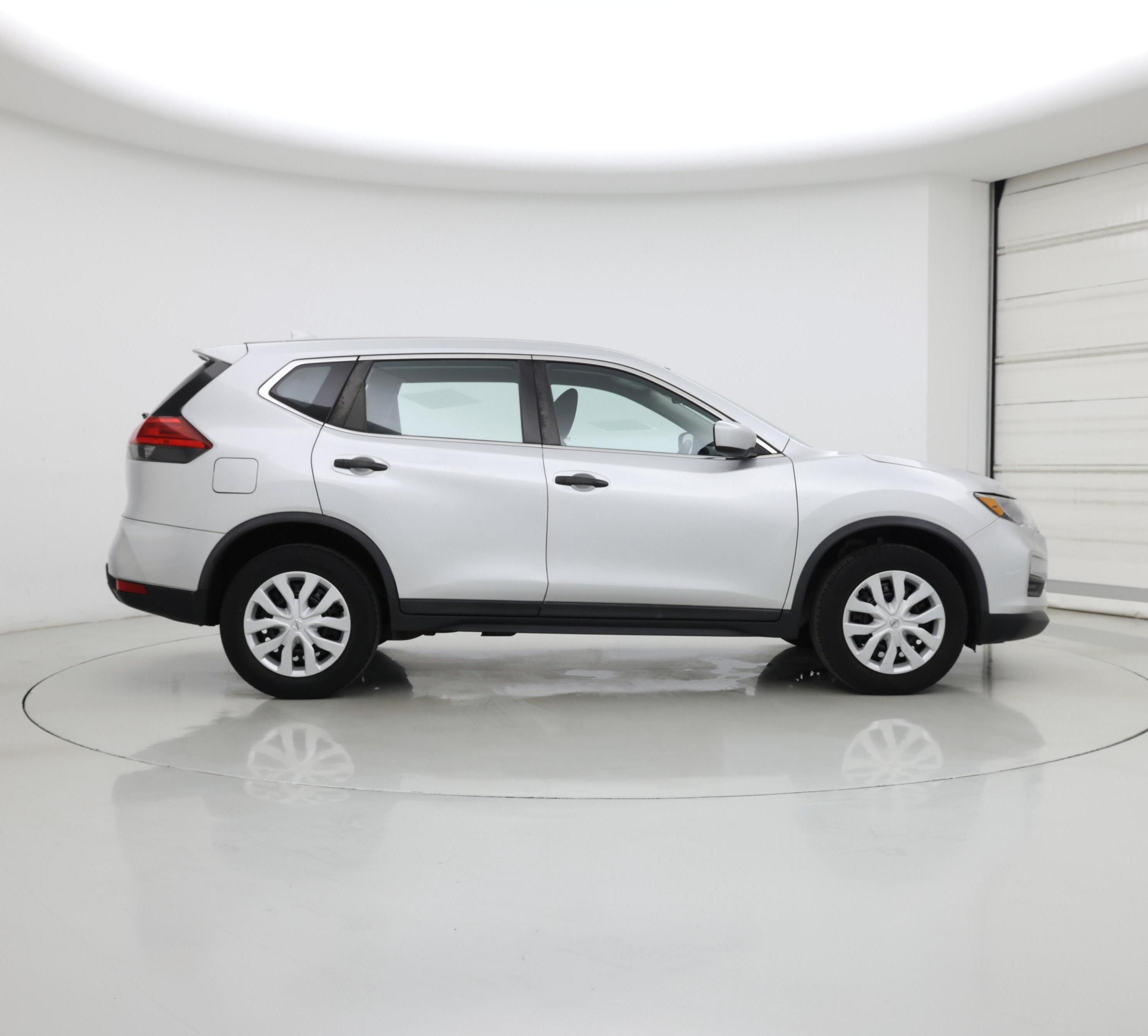 Thumbnail: 2017 Nissan Rogue - 7