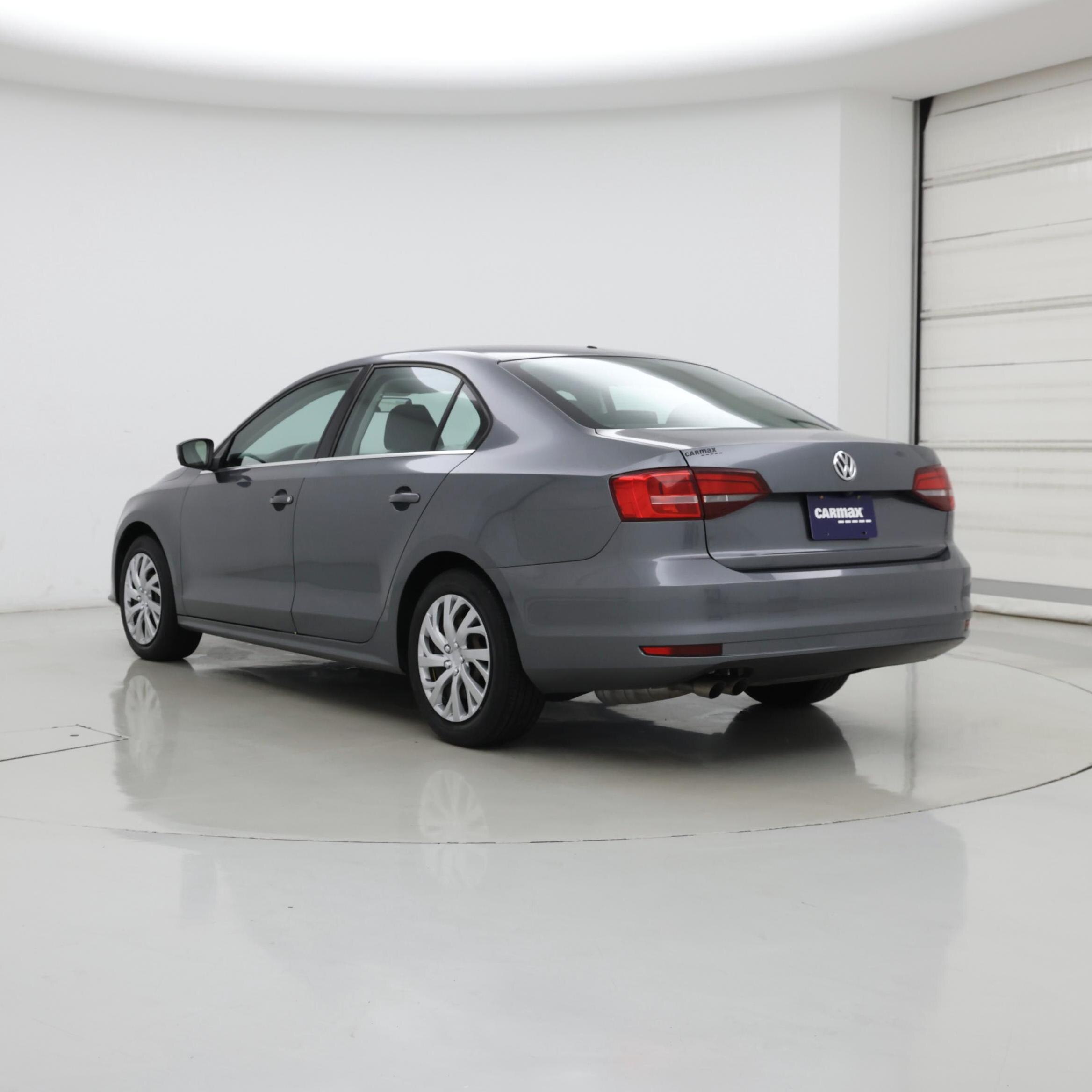 Thumbnail: 2017 Volkswagen Jetta - 2