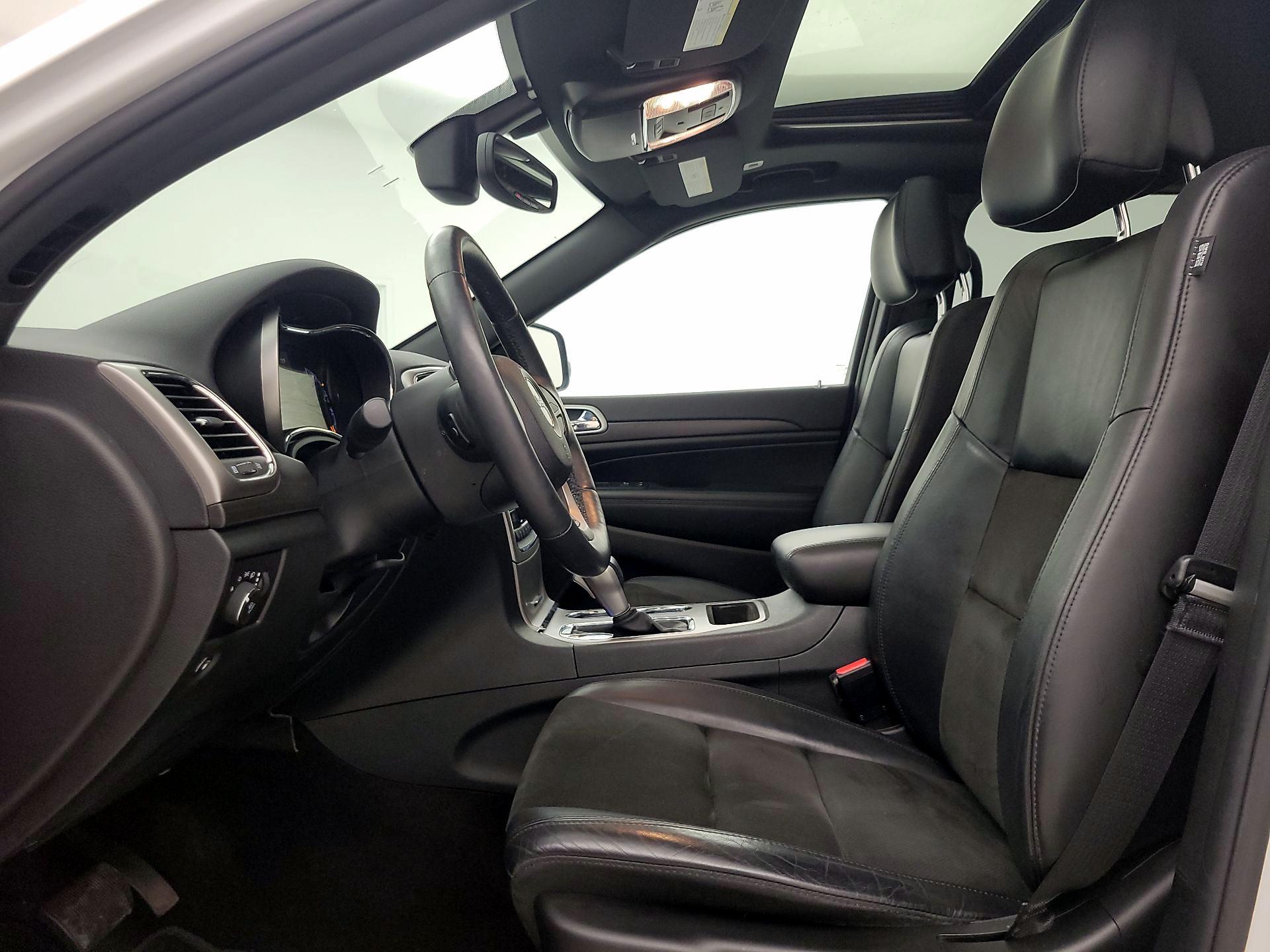 Thumbnail: 2018 Jeep Grand Cherokee - 11