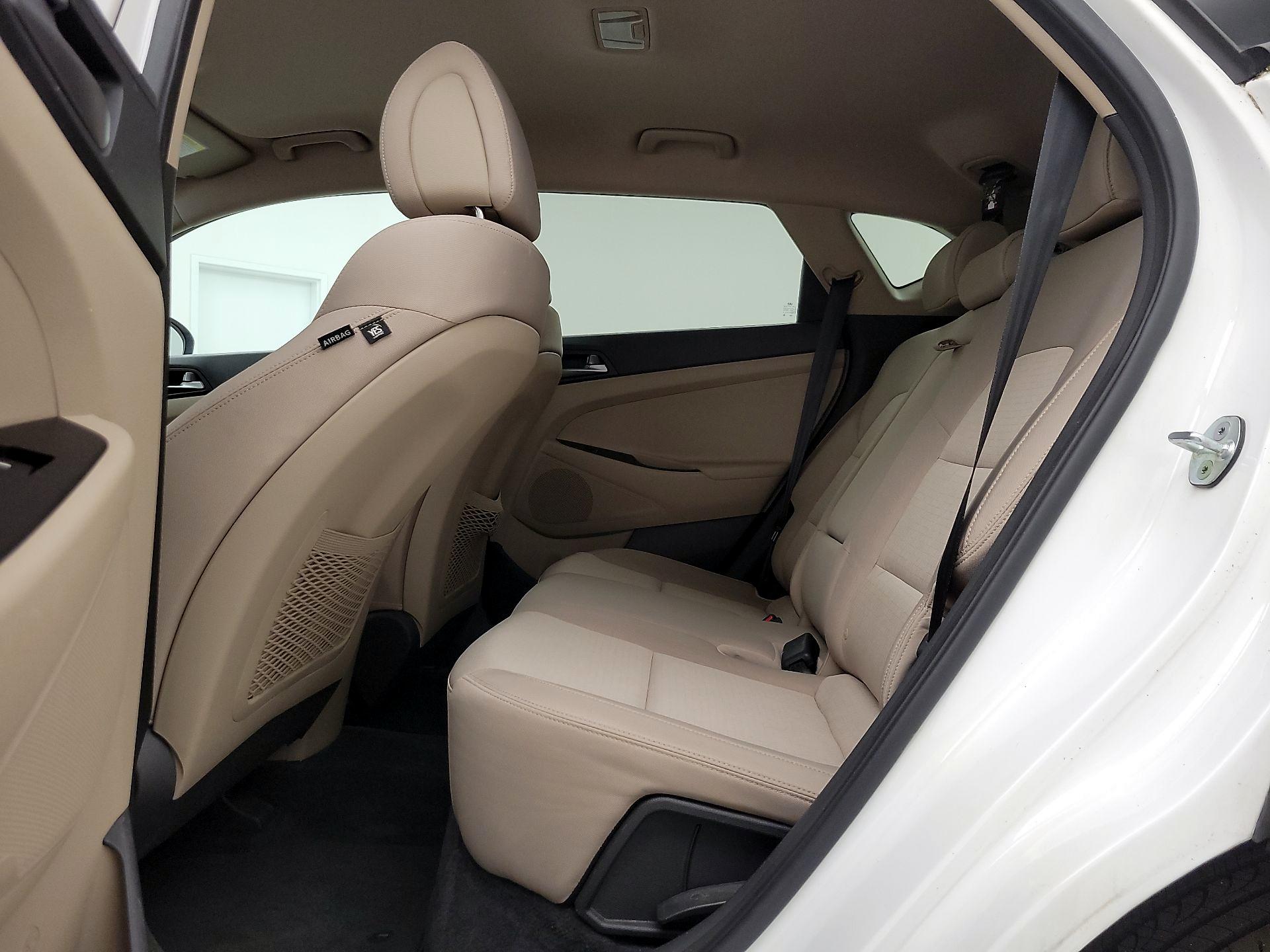 Thumbnail: 2016 Hyundai Tucson - 19