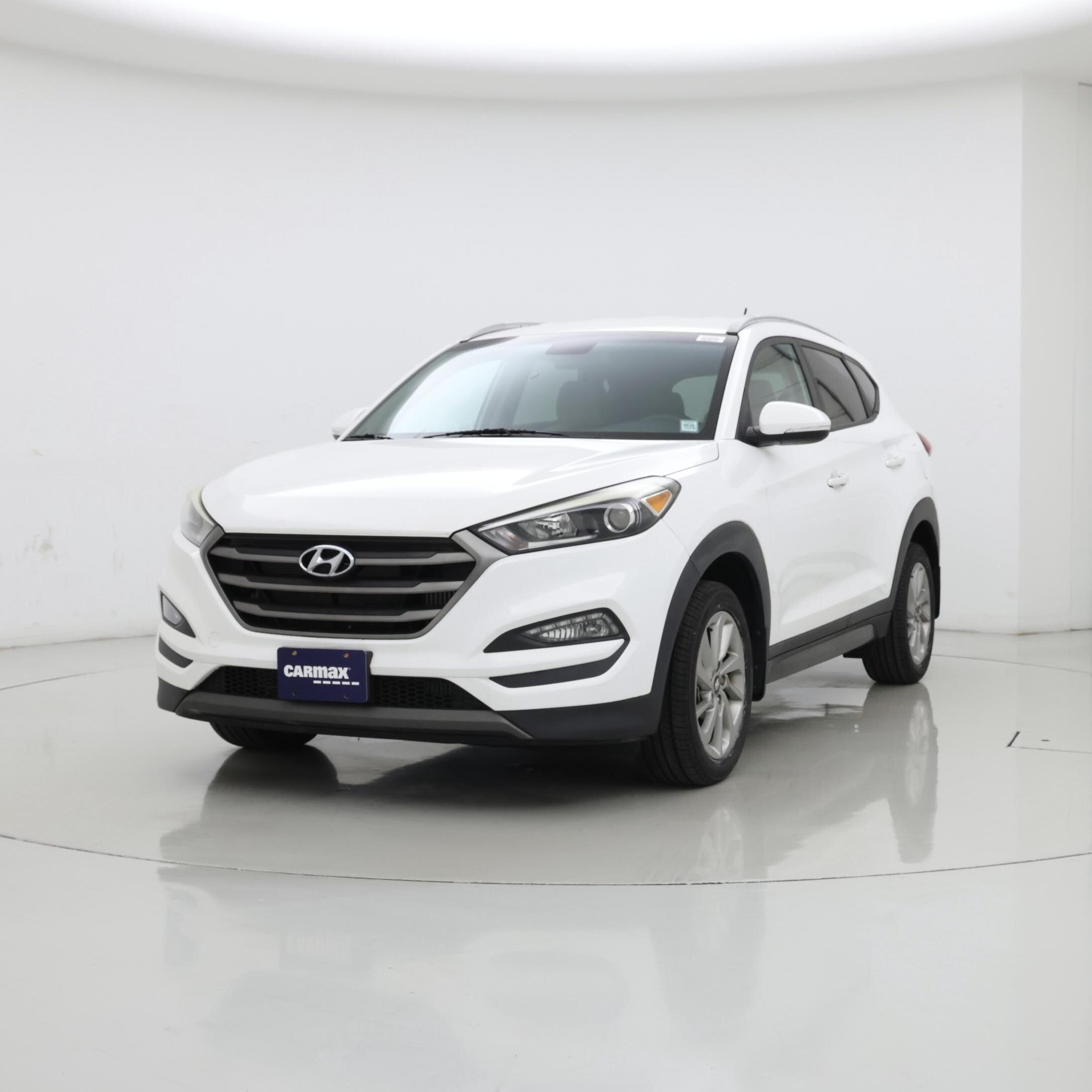 Thumbnail: 2016 Hyundai Tucson - 4