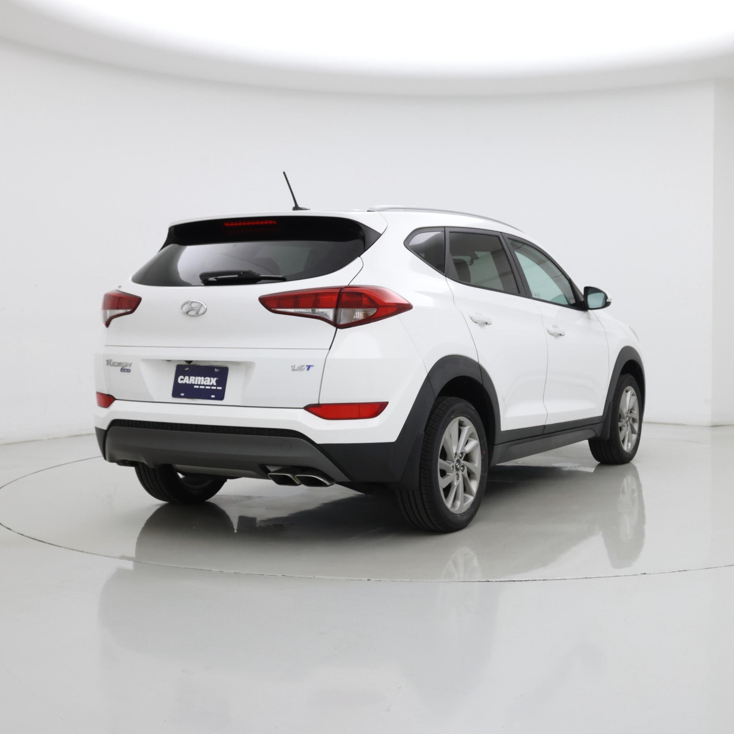 Thumbnail: 2016 Hyundai Tucson - 8