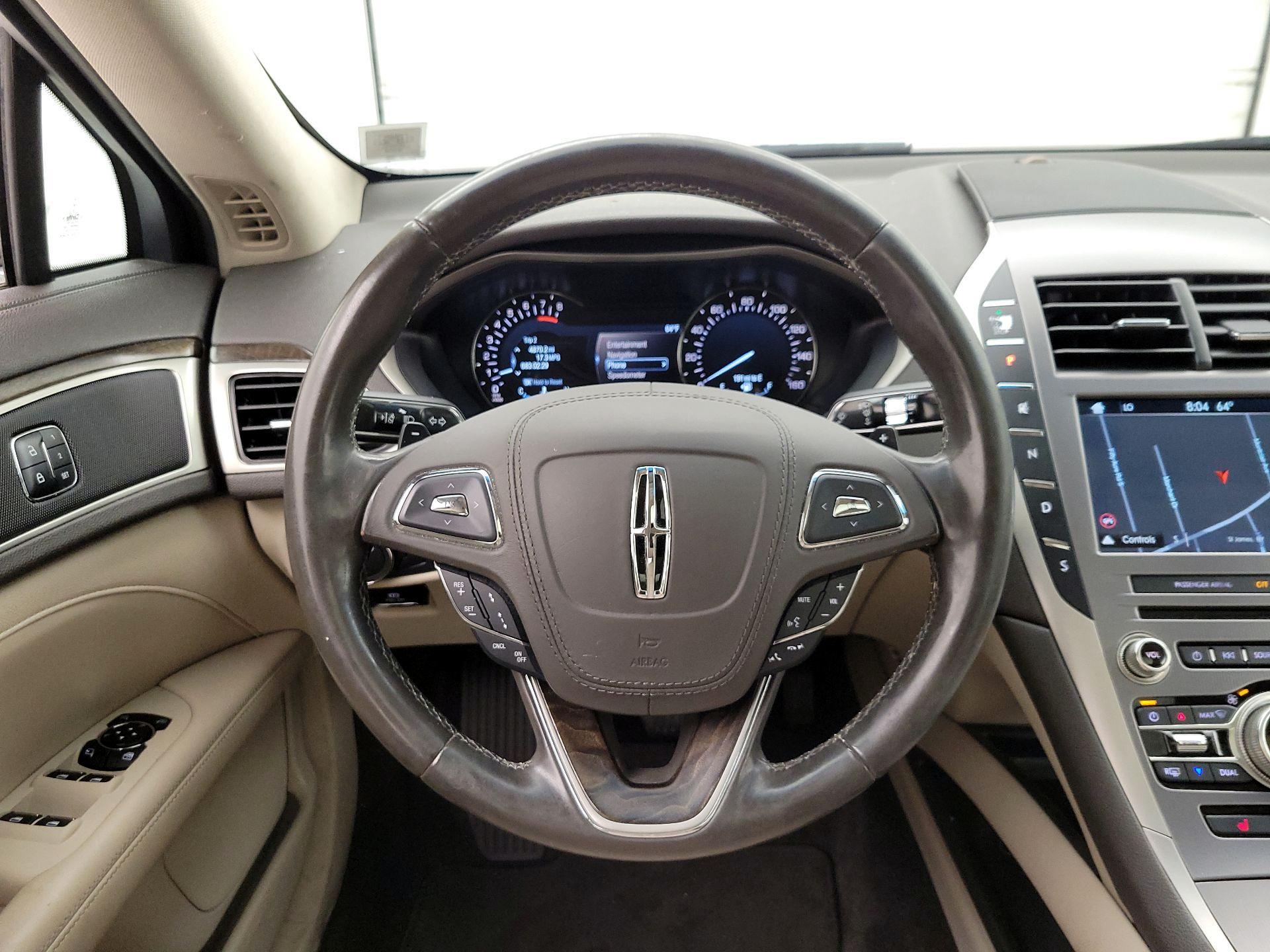 Thumbnail: 2017 Lincoln MKZ - 10