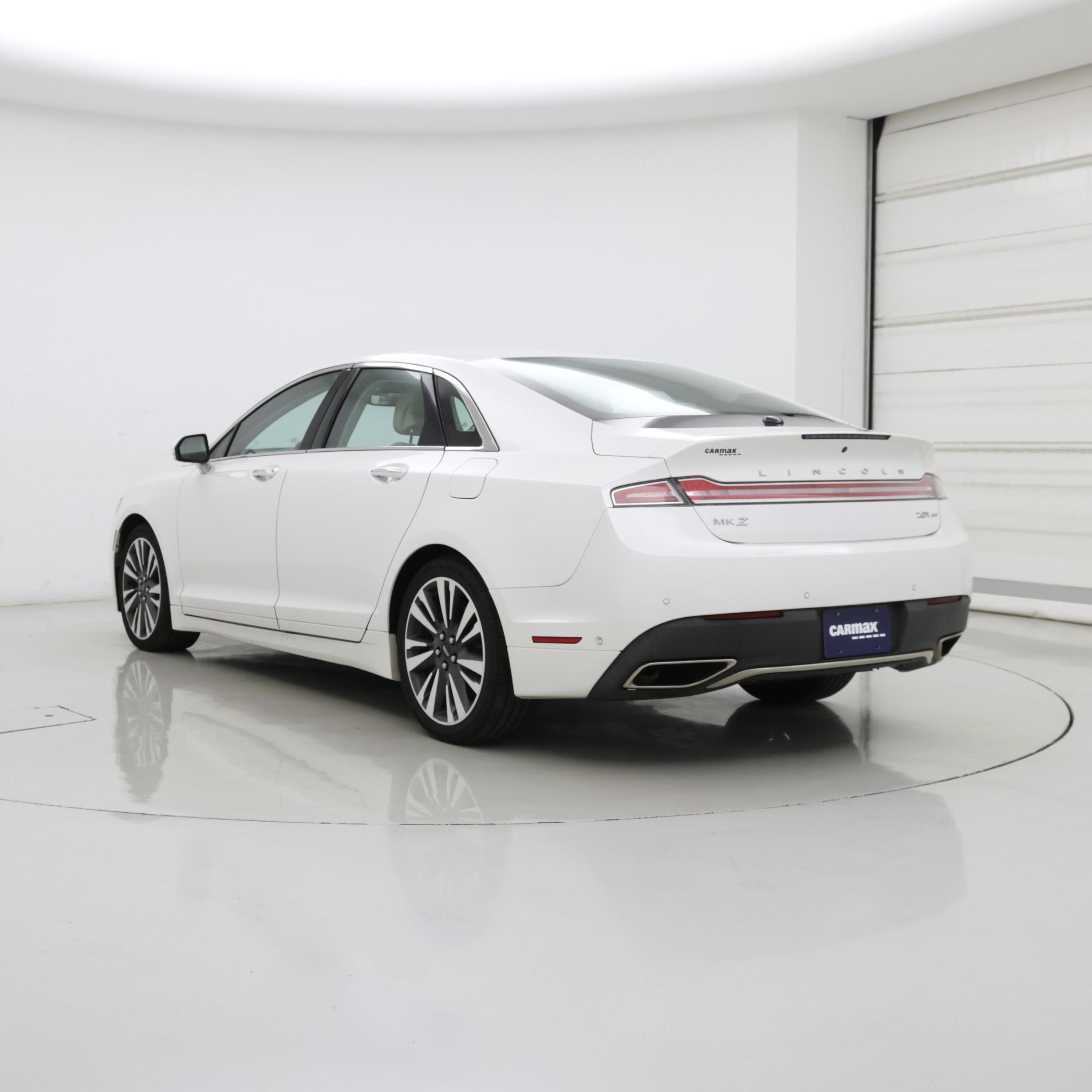 Thumbnail: 2017 Lincoln MKZ - 2